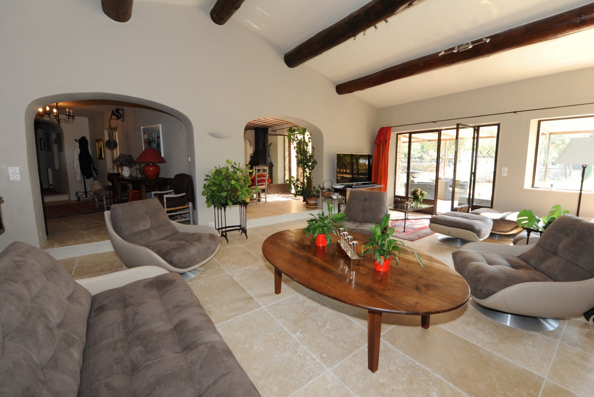 Luberon, en vente,  propriété en pierres avec vues  sur presque 3 hectares
