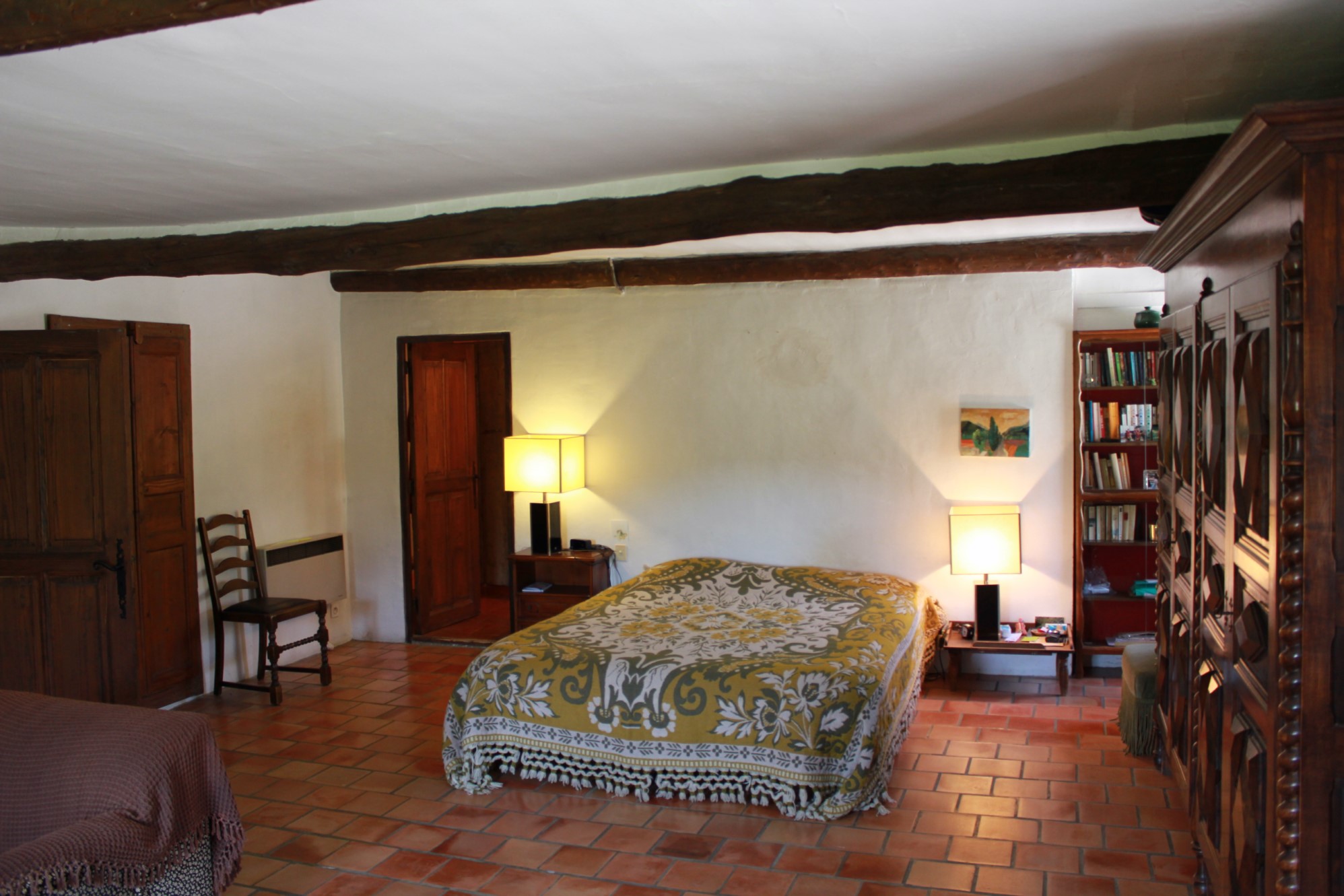 A vendre au coeur du Luberon, maison de hameau avec beau jardin   