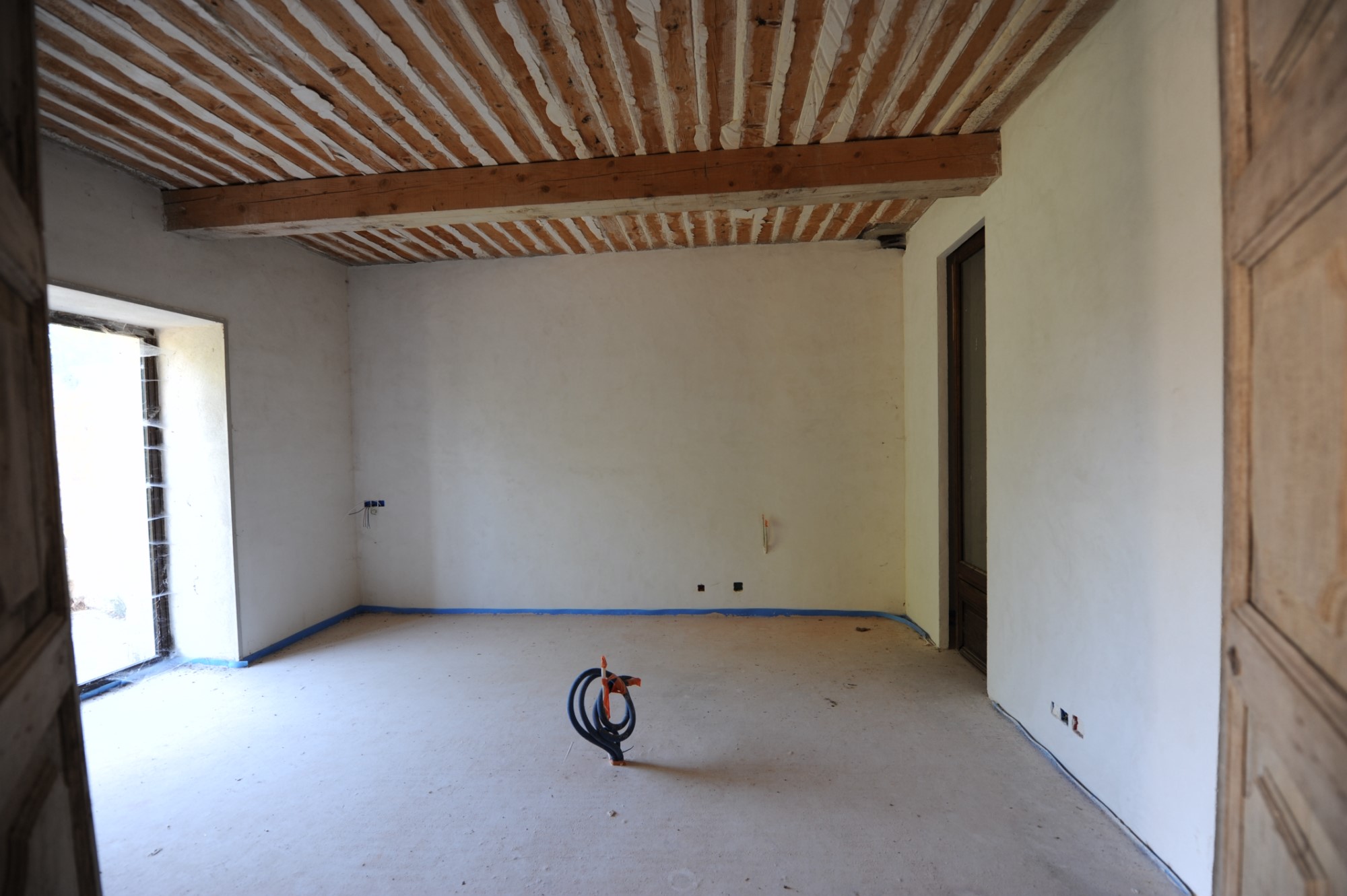 Propriété à terminer de rénover   à vendre dans le Luberon
