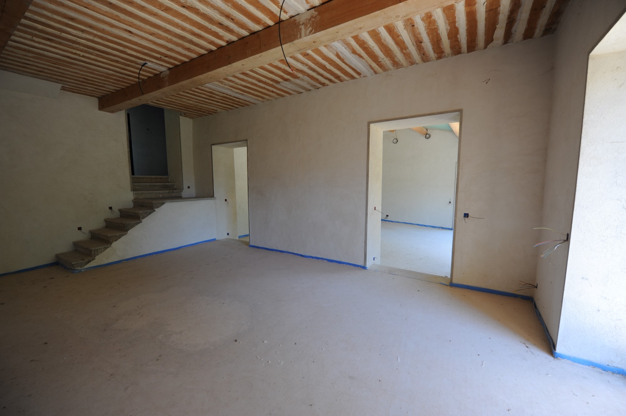 Propriété à terminer de rénover   à vendre dans le Luberon