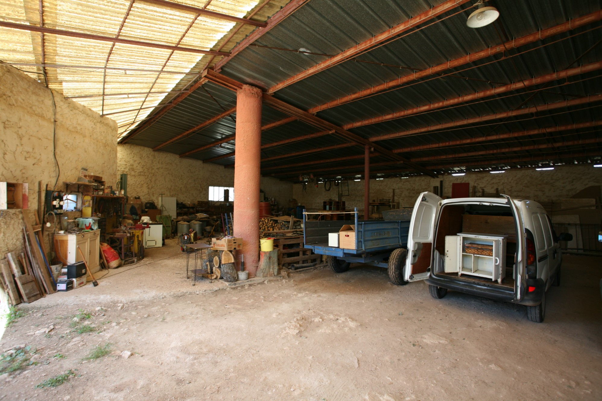 En Provence,   en vente, propriété à rénover dans le Parc du Luberon   
