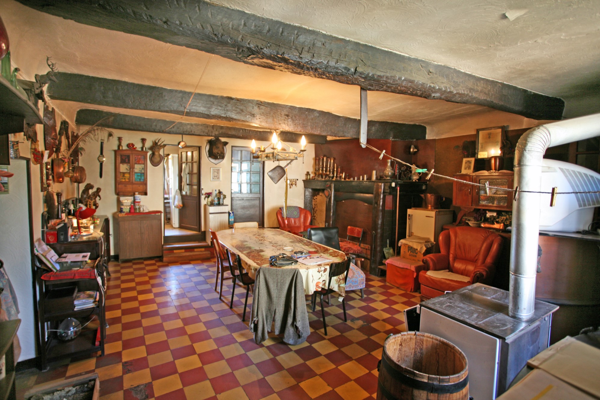 En Provence,   en vente, propriété à rénover dans le Parc du Luberon   
