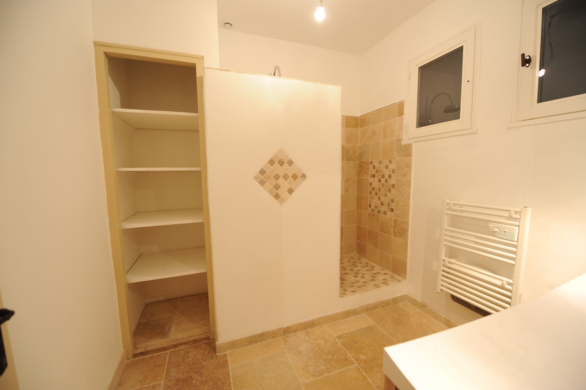 A vendre en Luberon, villa avec piscine et vue    