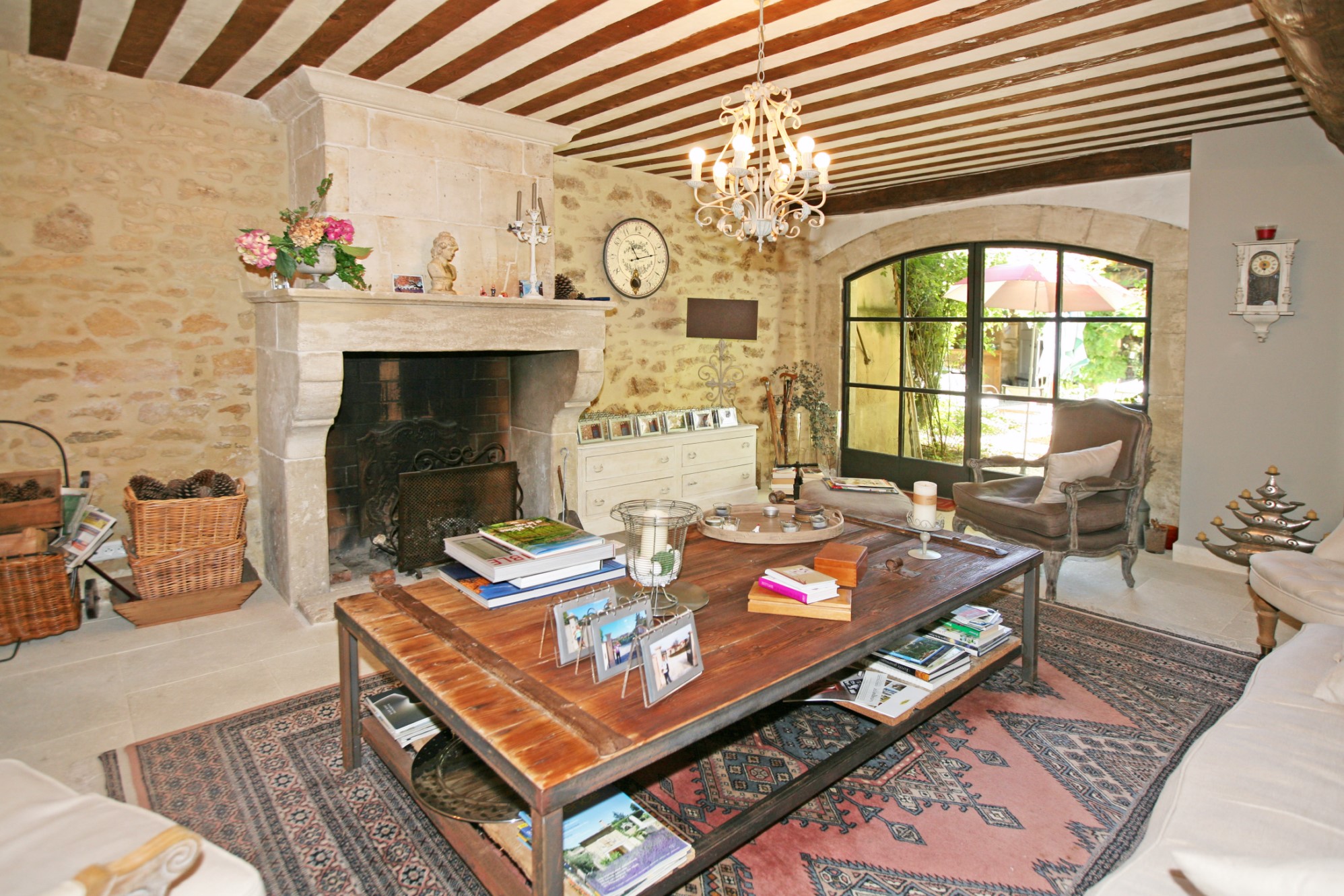 propriété proche d'un agréable village du Luberon   