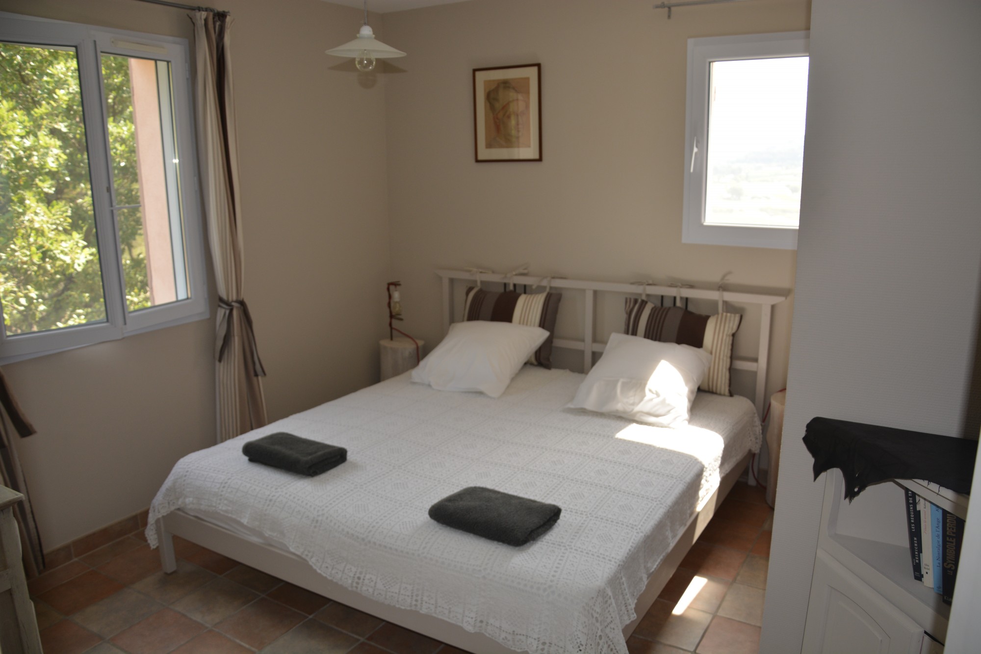Luberon, belle villa avec piscine sur plus de 3 000 m² de terrain   