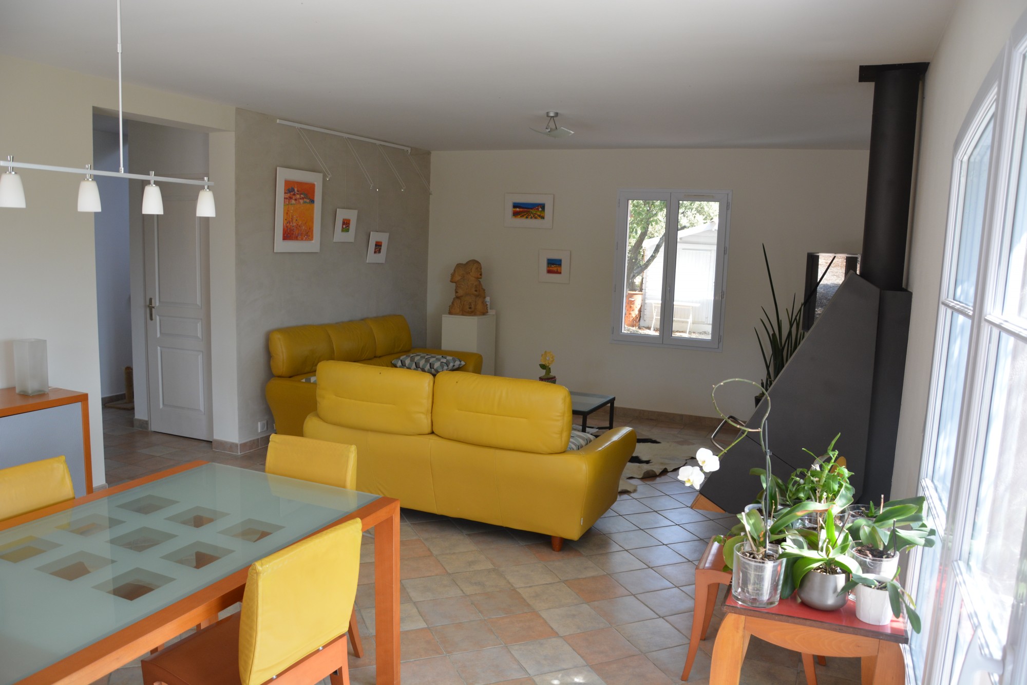 Luberon, belle villa avec piscine sur plus de 3 000 m² de terrain   