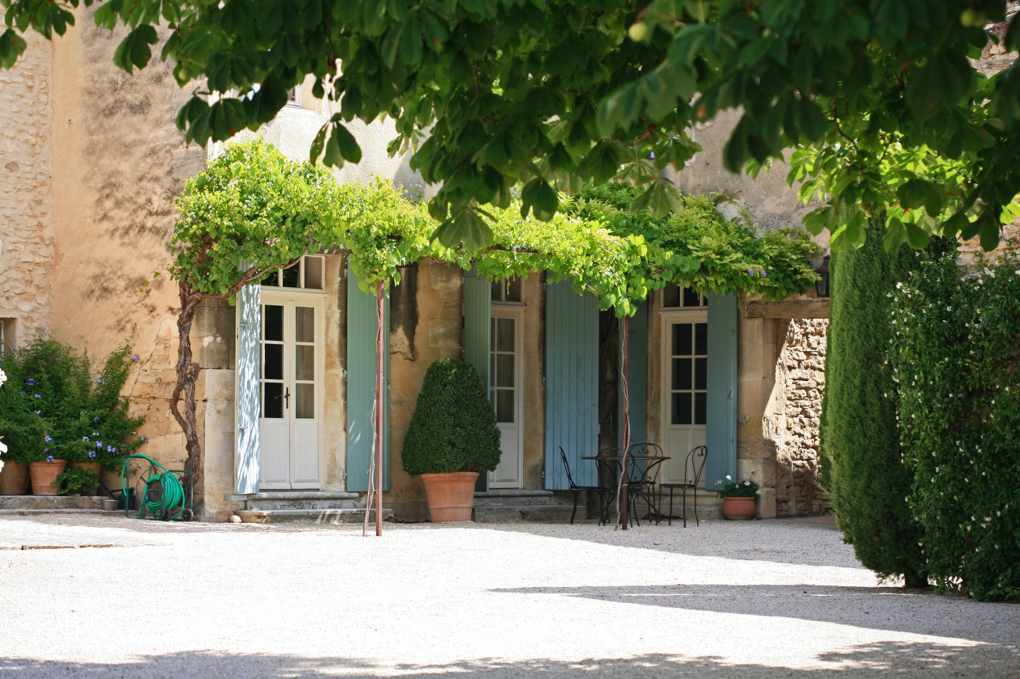 Luberon - Propriété avec piscine et tennis   
