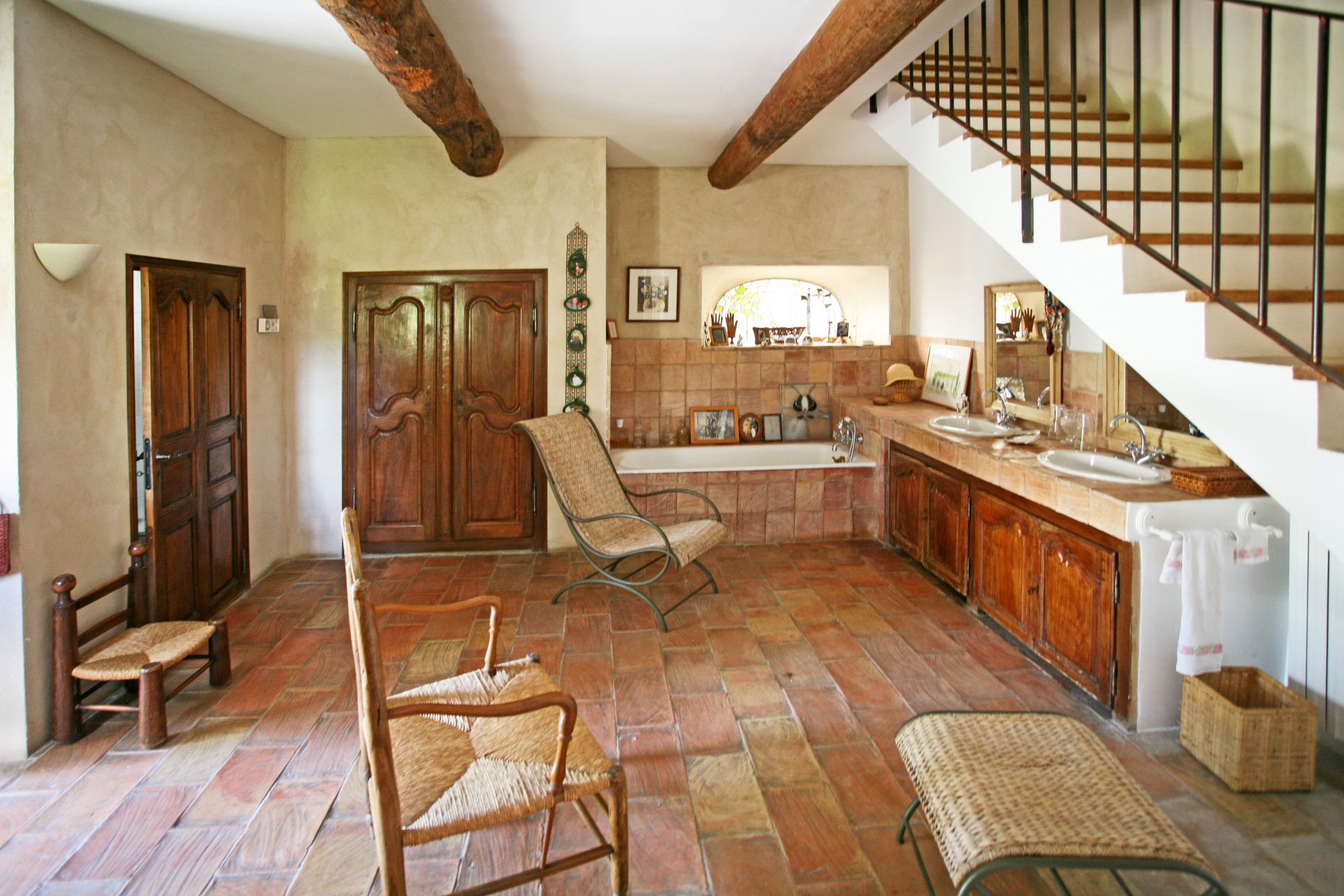 Luberon - Propriété avec piscine et tennis   
