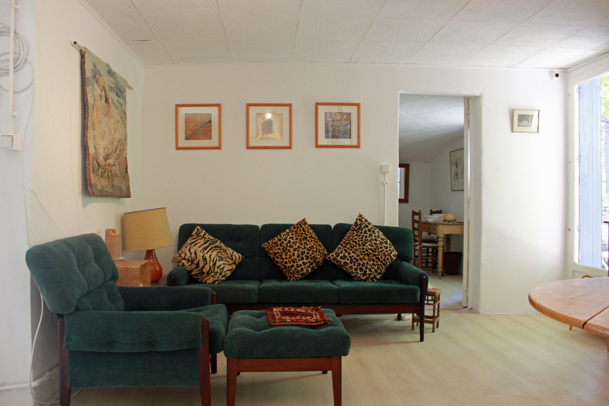 Maison contemporaine à vendre à Gordes avec vues remarquables   