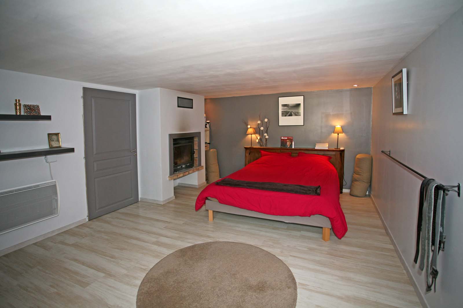 En bordure d’un village prisé du Luberon, maison avec piscine à vendre  