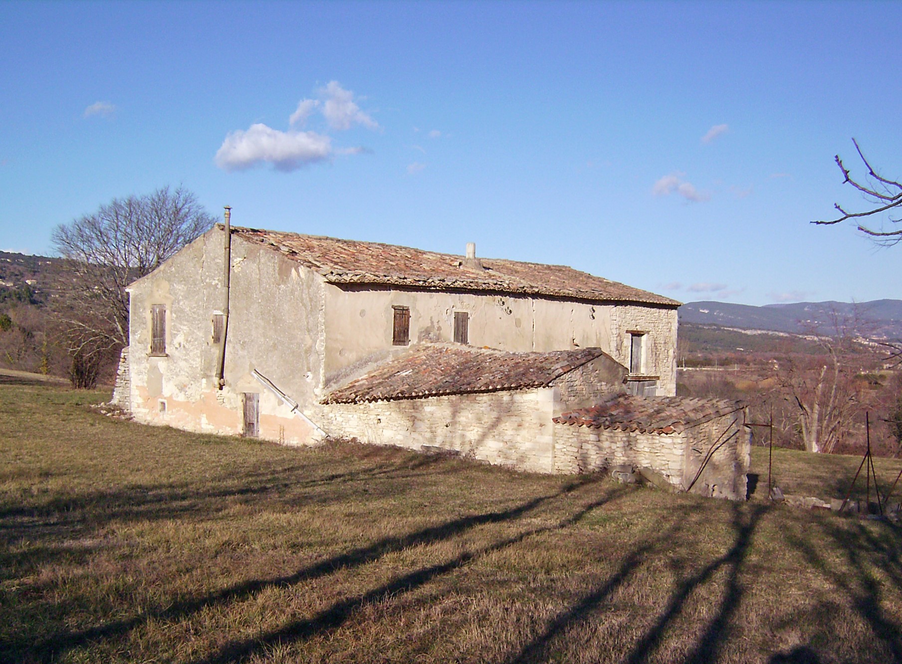 Mas à restaurer à vendre proche de Gordes en Luberon   