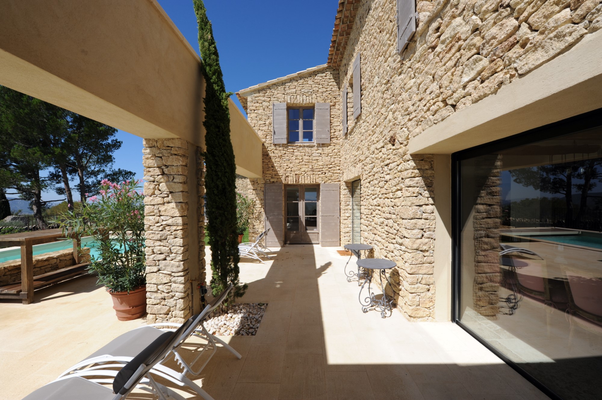 Maison rénovée à vendre à Gordes en Luberon