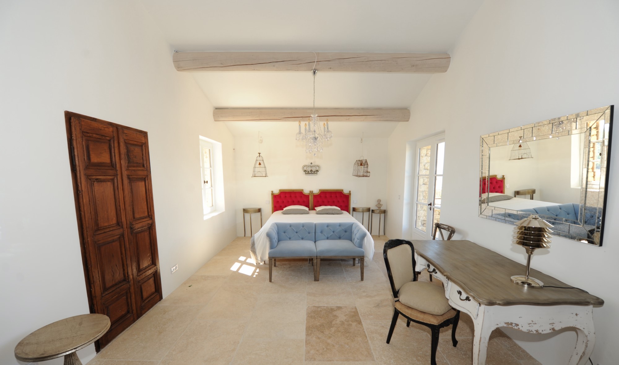 luxueuse maison vendue meublée avec vue sur la vallée du Luberon   
