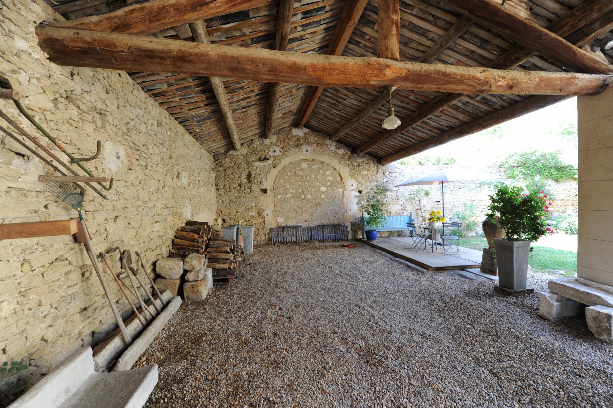 Authentique mas du XVIIIème siècle rénové avec goût à vendre en Luberon    