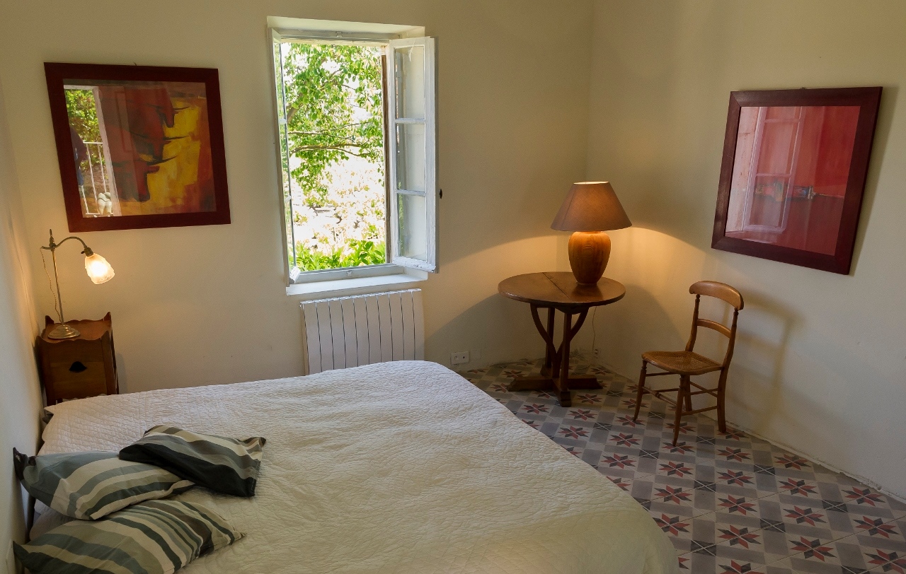 Authentique mas du XVIIIème siècle rénové avec goût à vendre en Luberon    