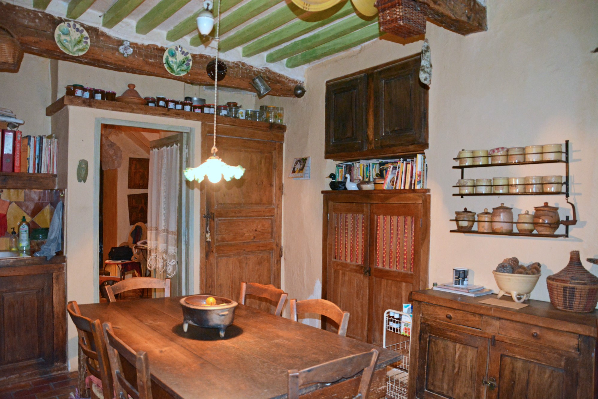 Maison avec restaurant en vente dans un très beau village du Luberon   
