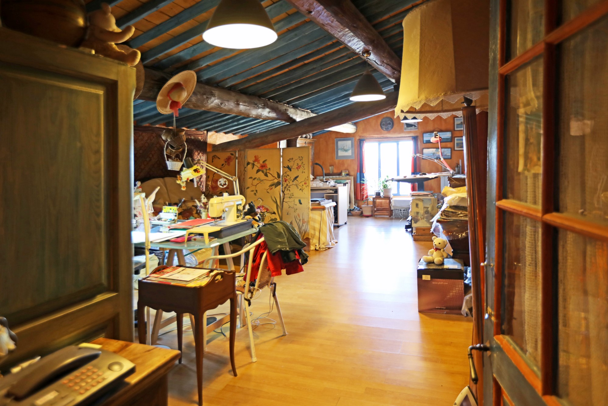 Maison avec restaurant en vente dans un très beau village du Luberon   