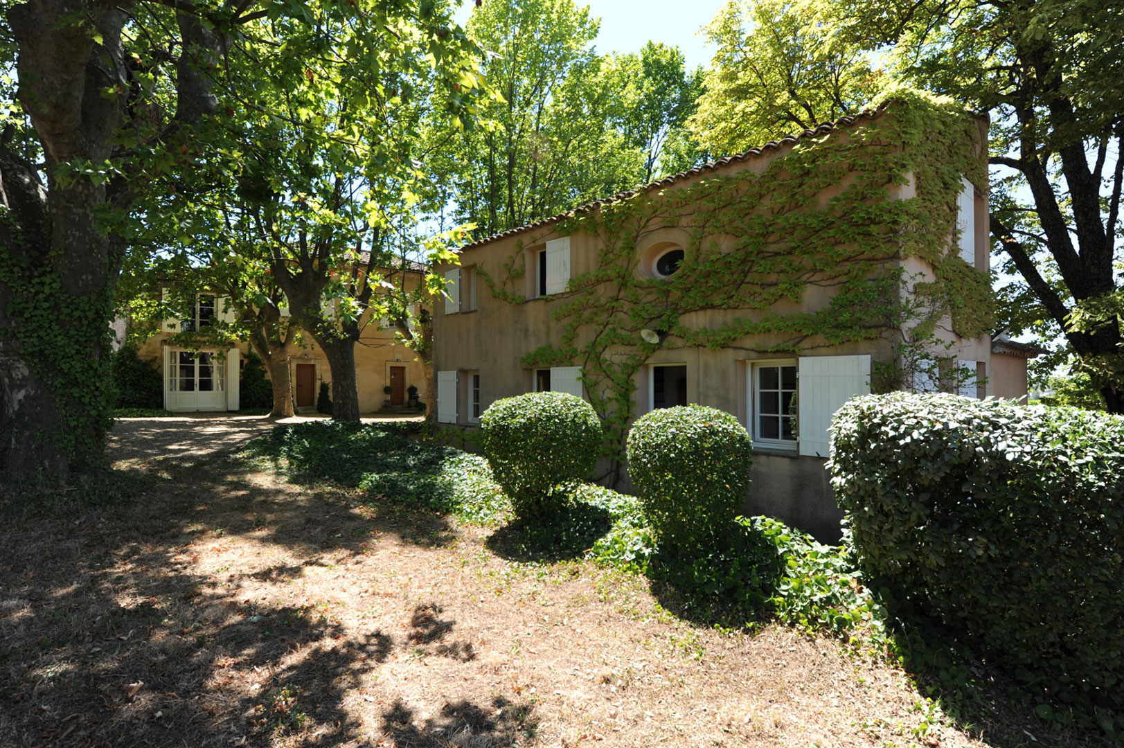Bastide Provençale avec piscine à vendre au coeur du Luberon   