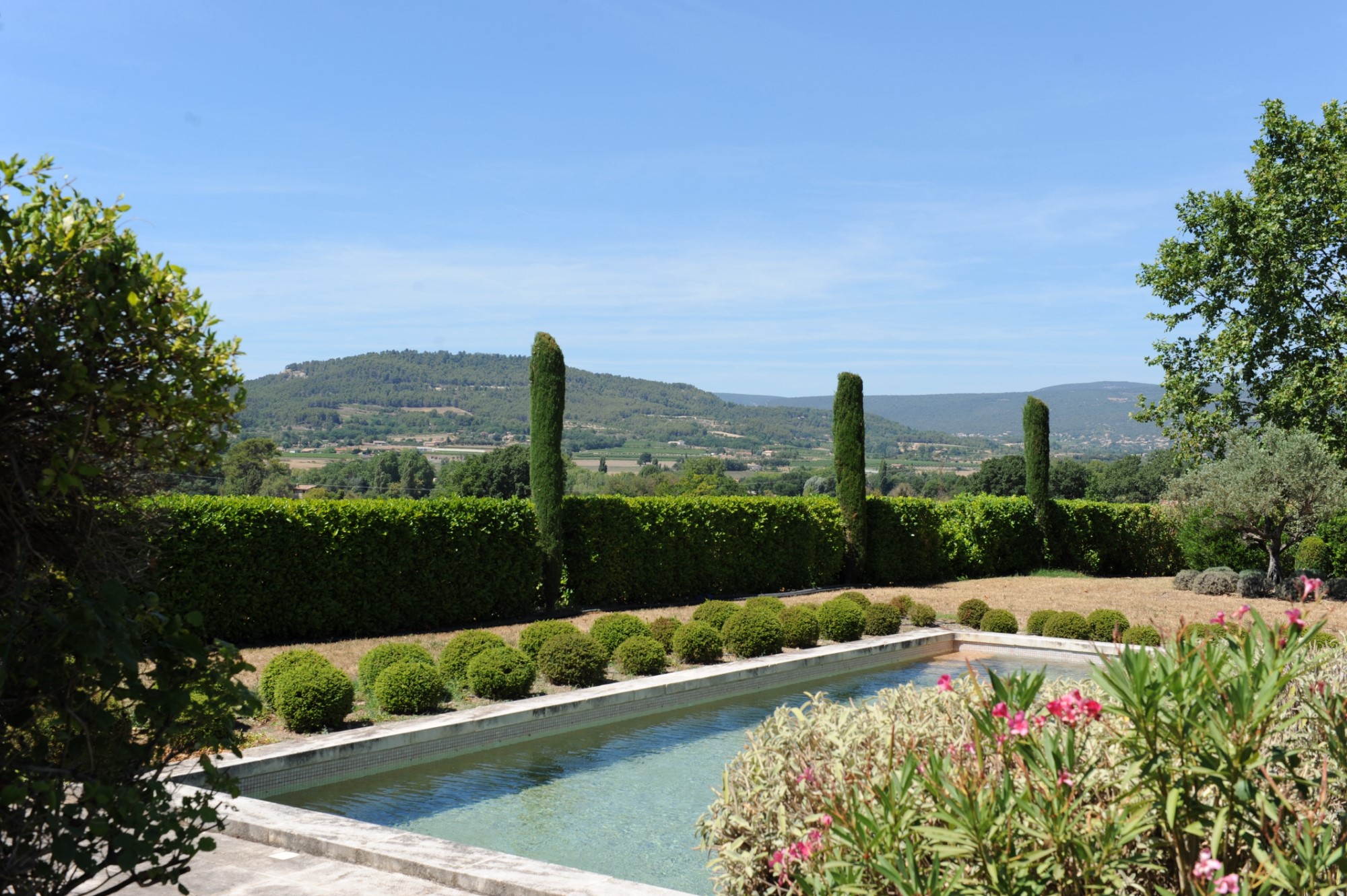 Belle propriété avec maison d’amis et piscine à vendre dans le Luberon