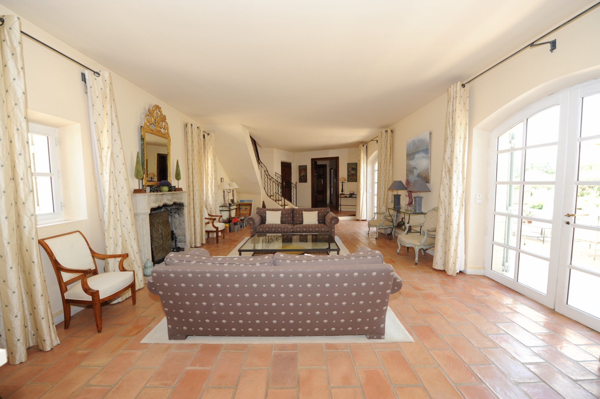A vendre, superbe mas et dépendances face au Luberon   
