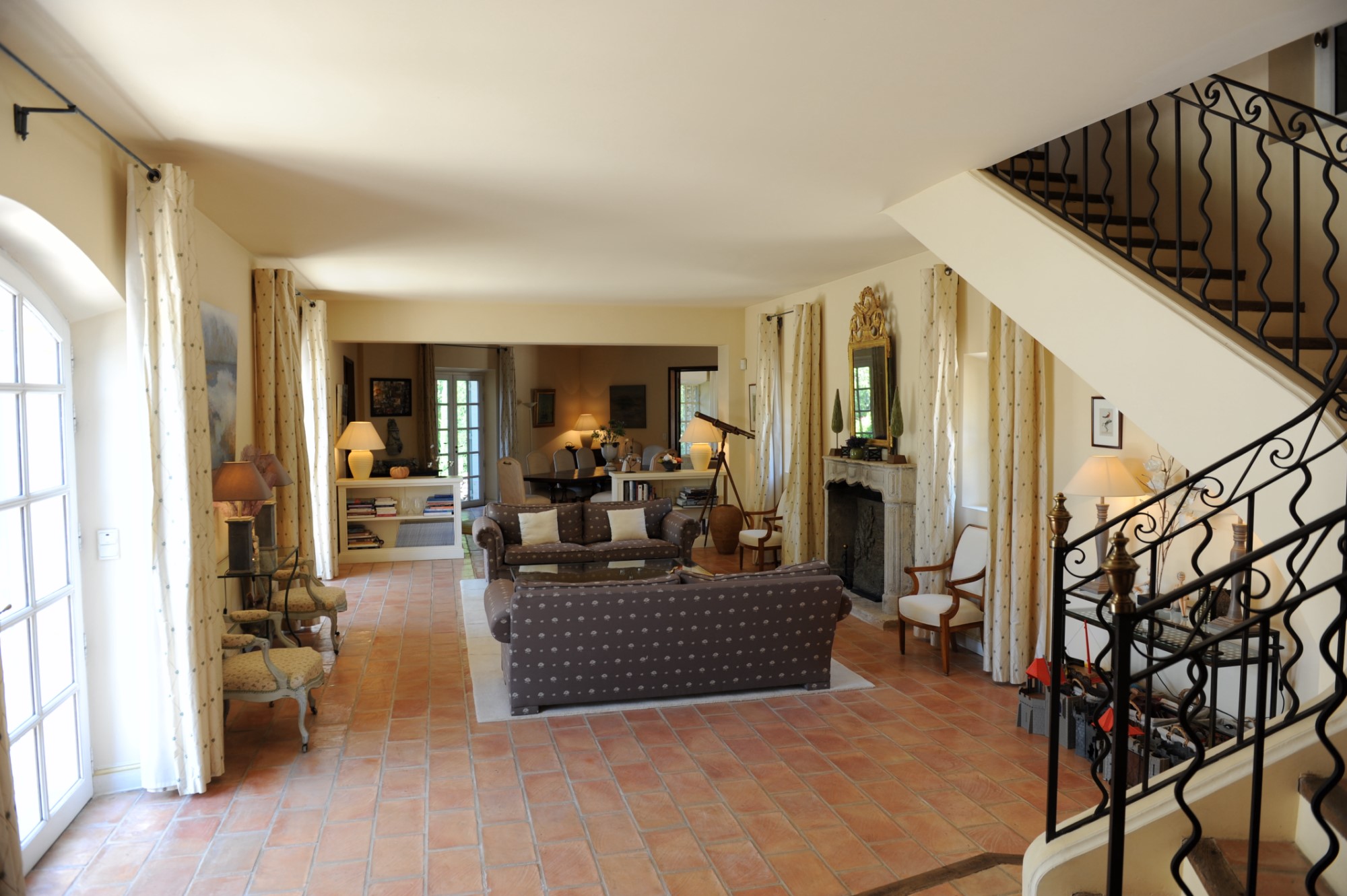A vendre, superbe mas et dépendances face au Luberon   