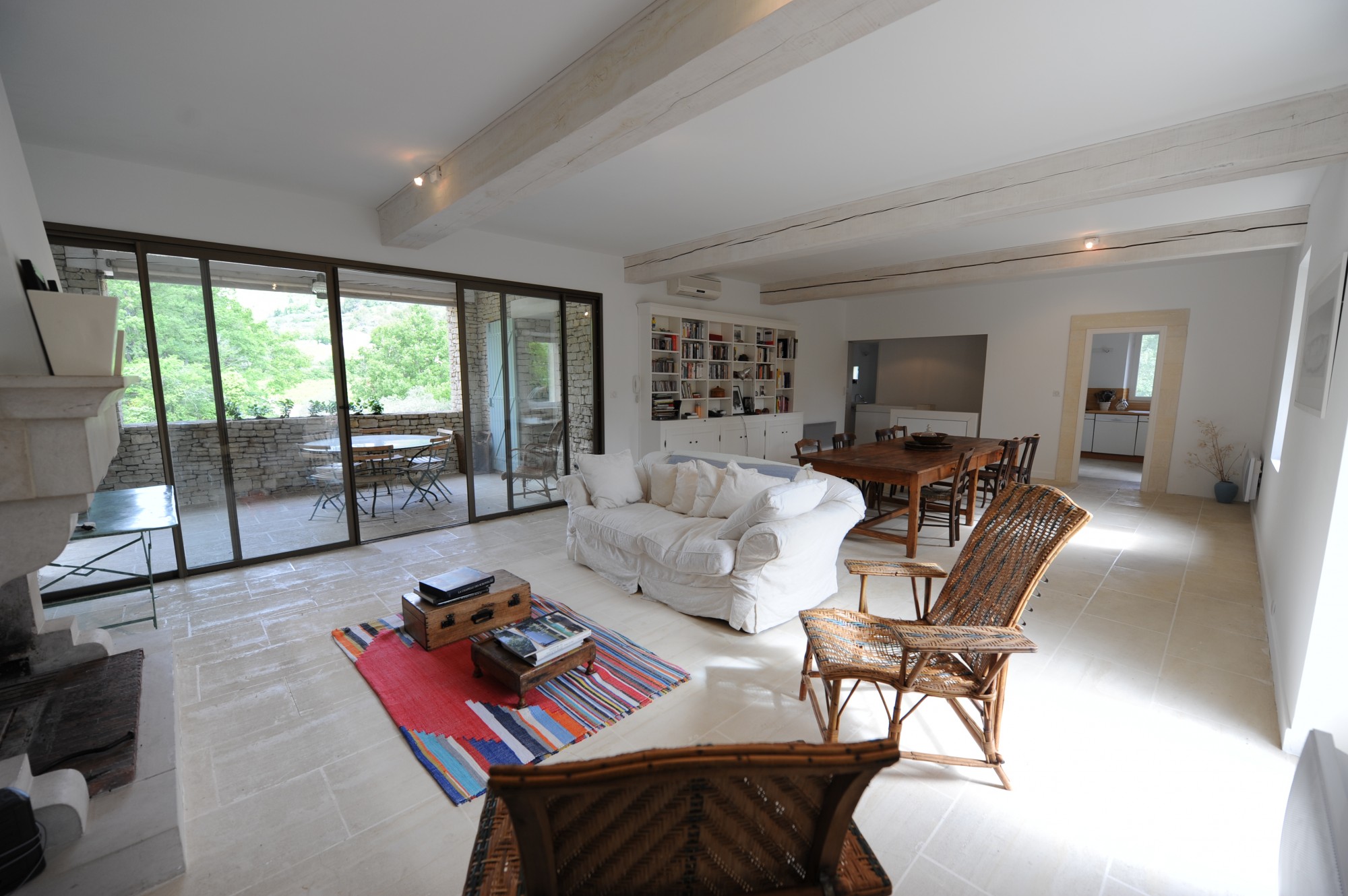 Luberon, à vendre, belle bastide en pierres avec piscine et vue imprenable 