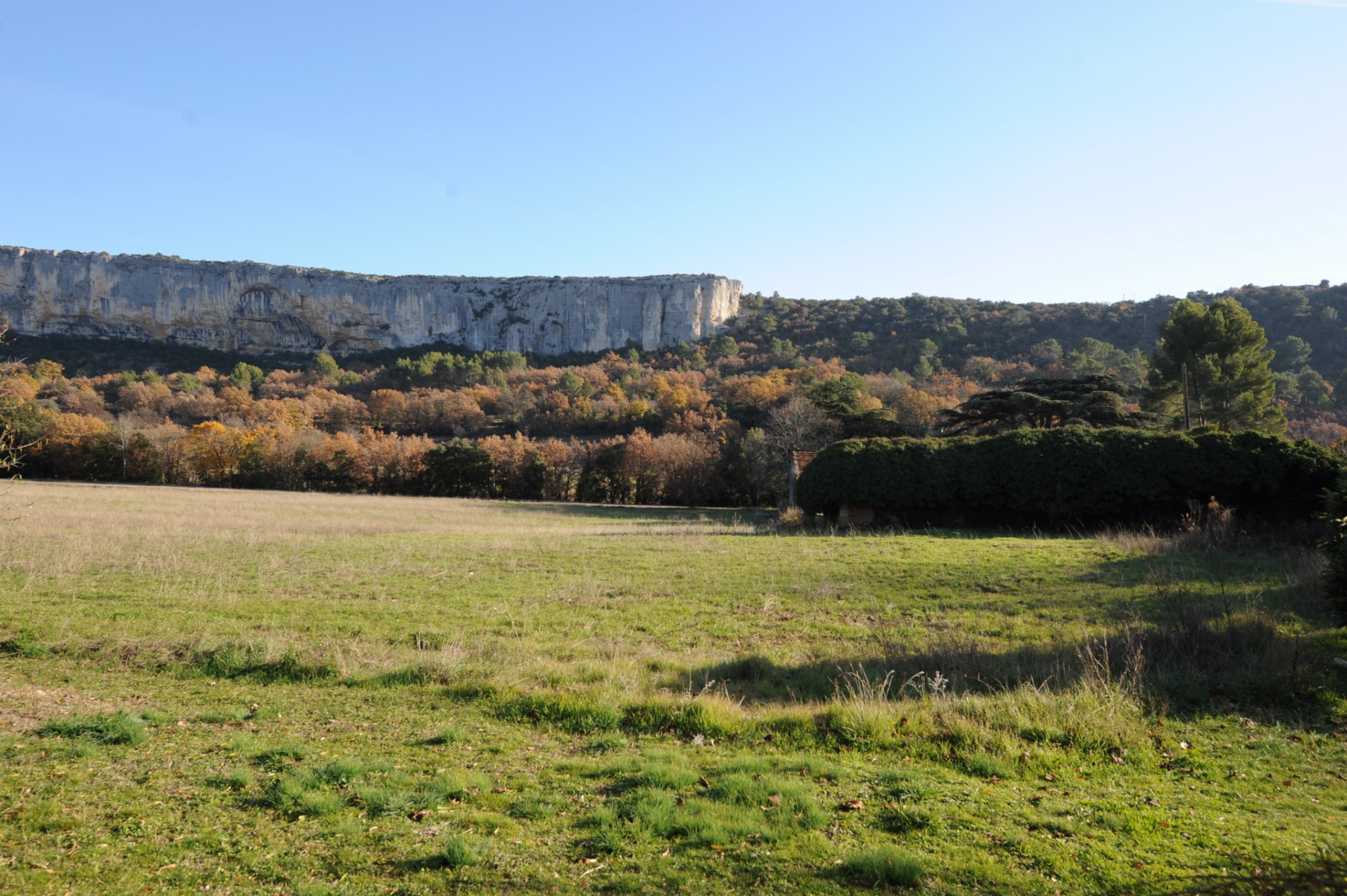 Maison de hameau avec vue au coeur du Luberon