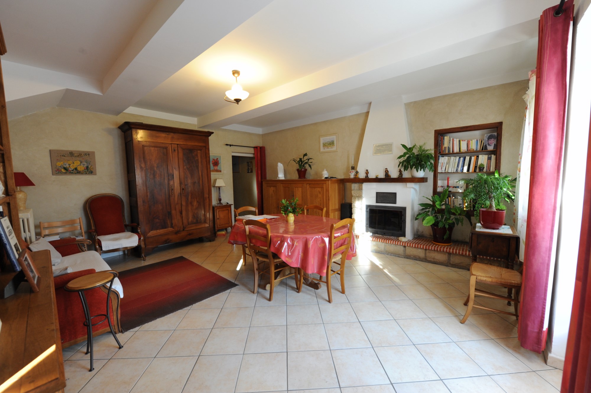 Maison de hameau avec belle vue à vendre au coeur du Luberon   