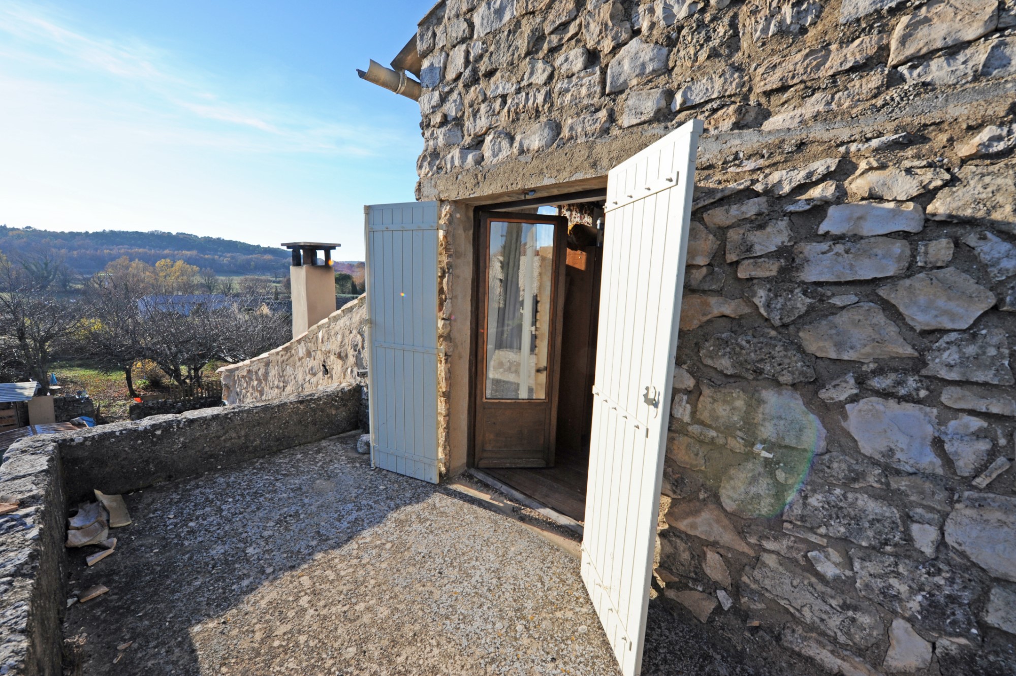 Maison de hameau avec terrasse à vendre
