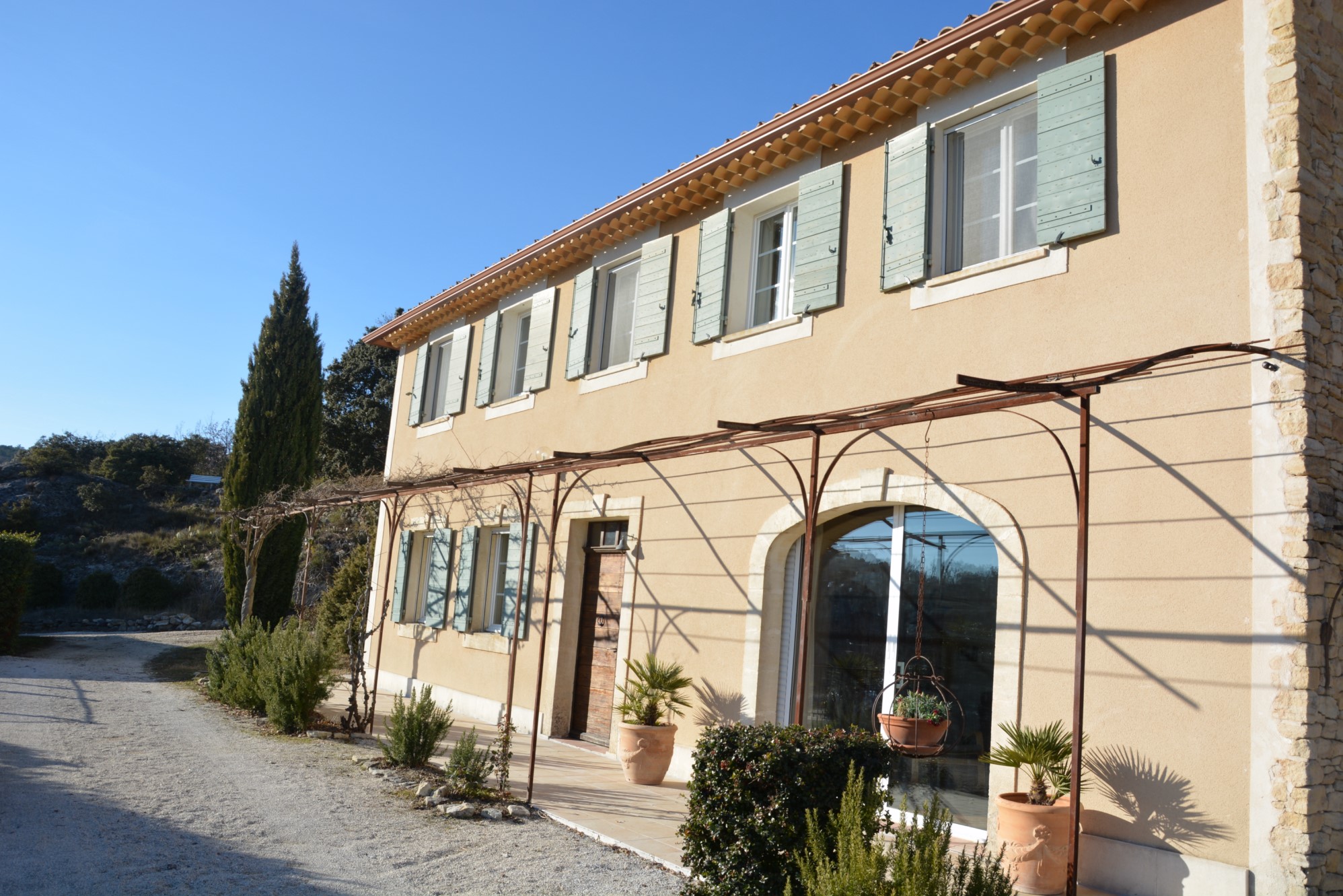 A vendre en Provence, bastide avec dépendances et vue dominante sur le Luberon    