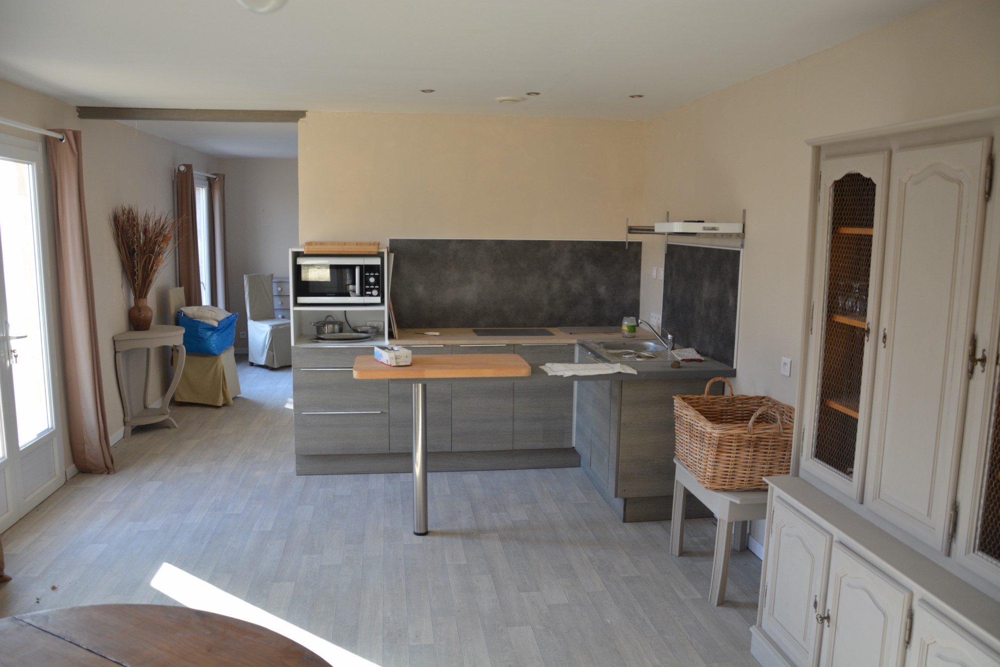 A vendre en Provence, bastide avec dépendances et vue dominante sur le Luberon    