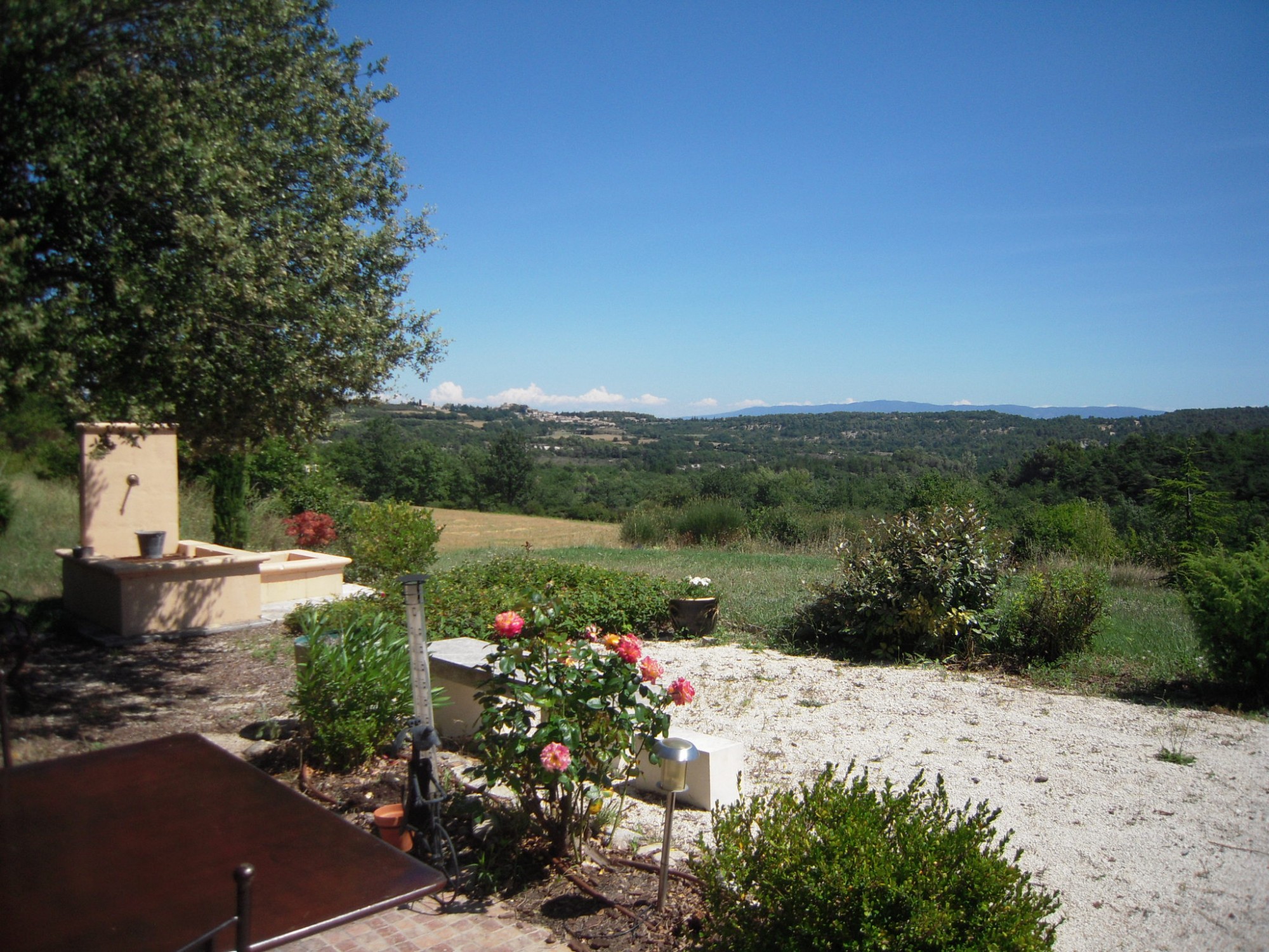 A vendre en Provence, bastide avec dépendances et vue dominante sur le Luberon    