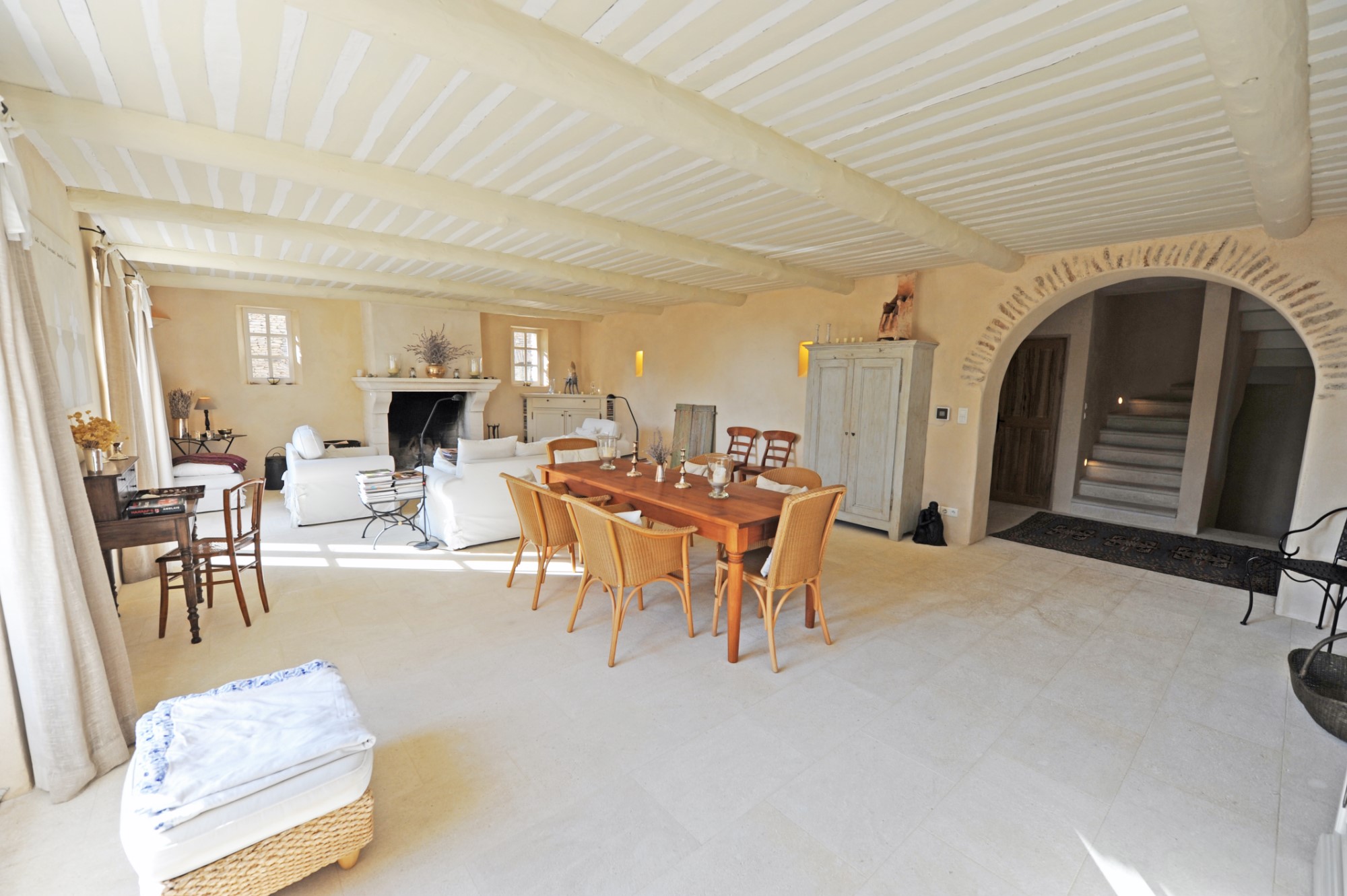 Luberon, en vente, propriété exceptionnelle, sur un hectare avec piscine/bassin et vue   