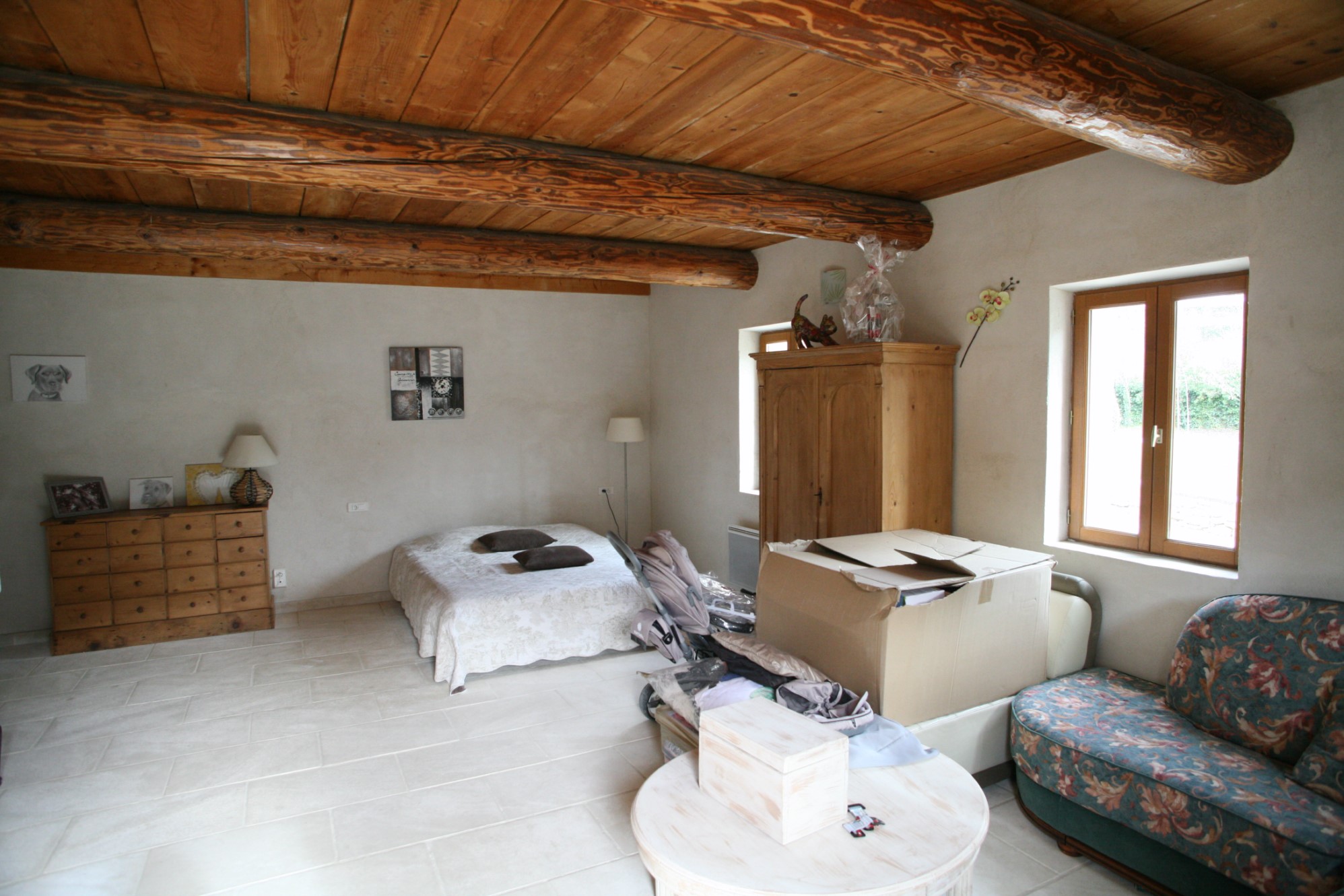 Maisons de hameau au pied du Luberon   