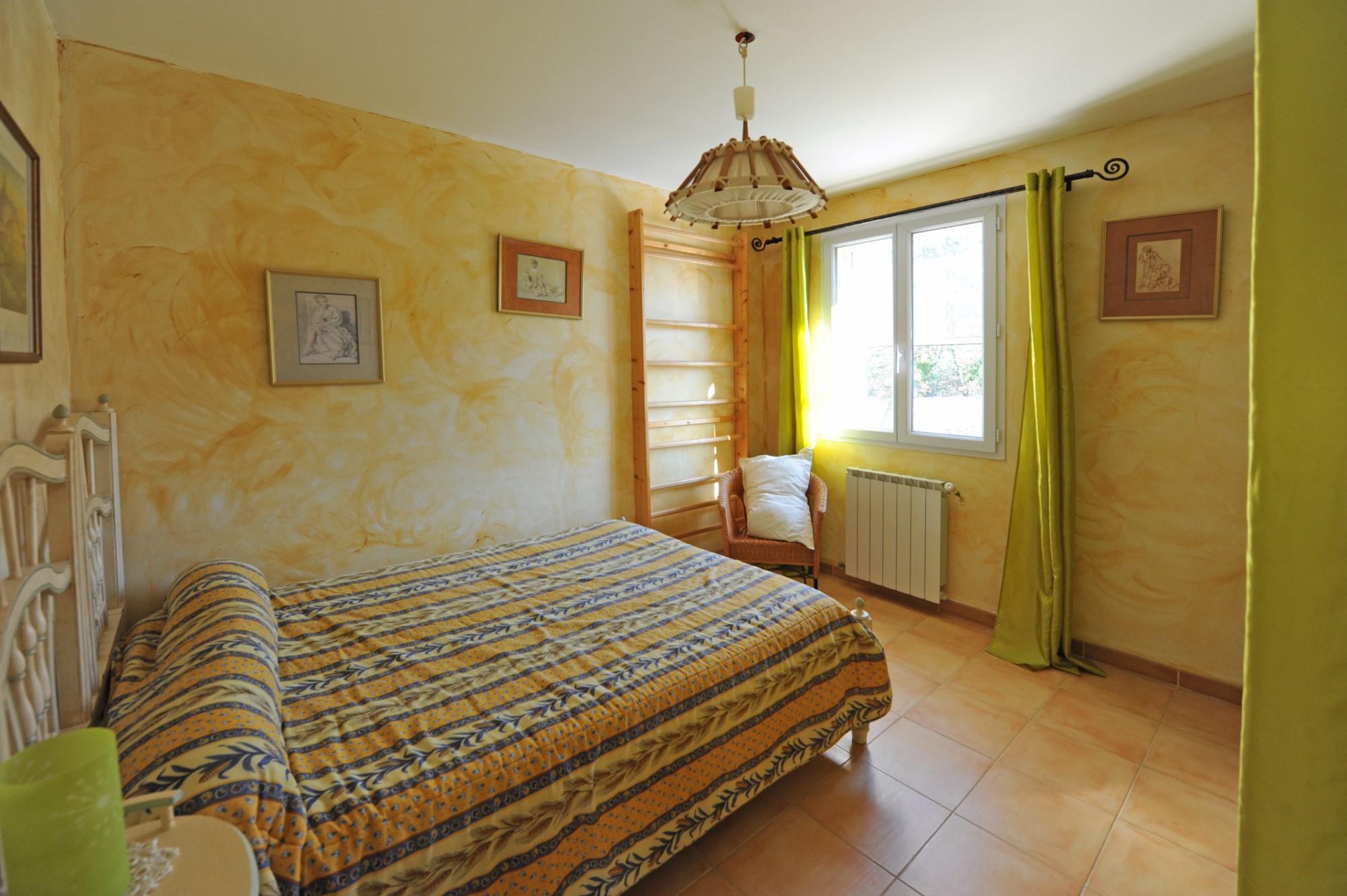 A vendre au coeur du Luberon, villa avec piscine et vue sur le Luberon   