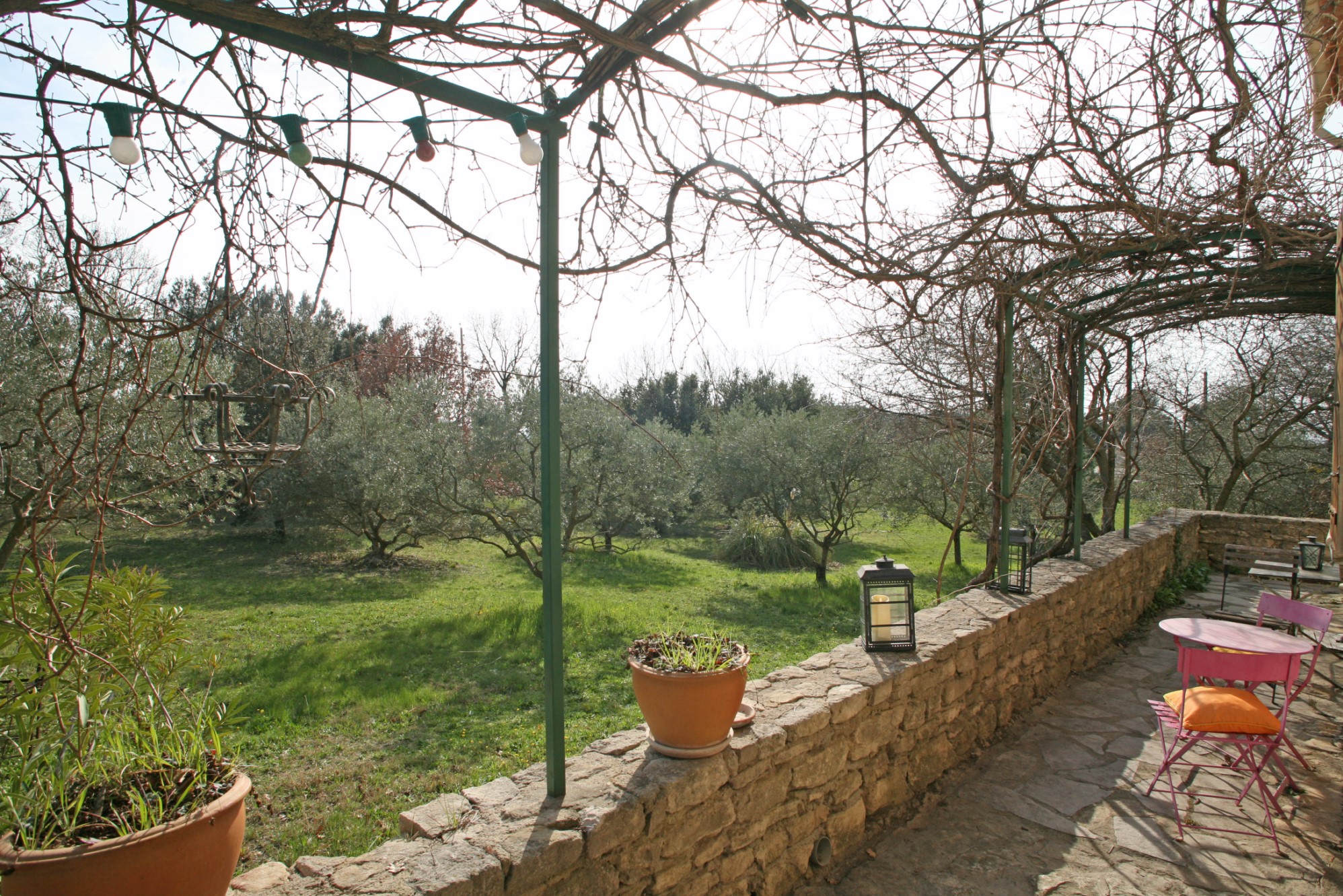 A vendre à Lagnes, maison traditionnelle sur beau terrain    