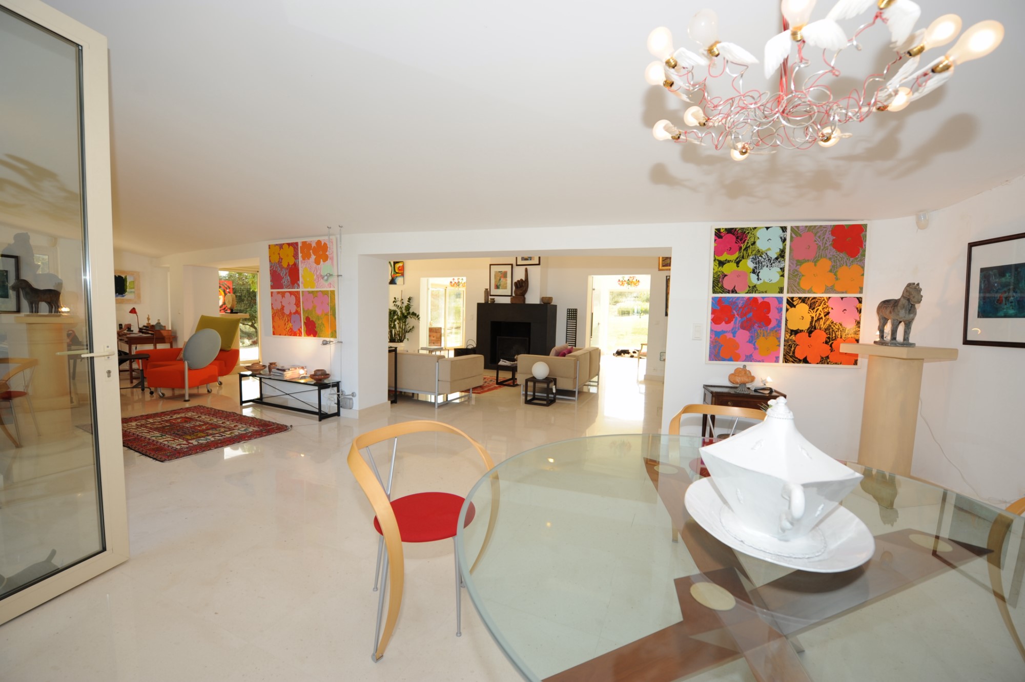 A vendre, au coeur du Luberon, maison contemporaine à 2 pas du village   
