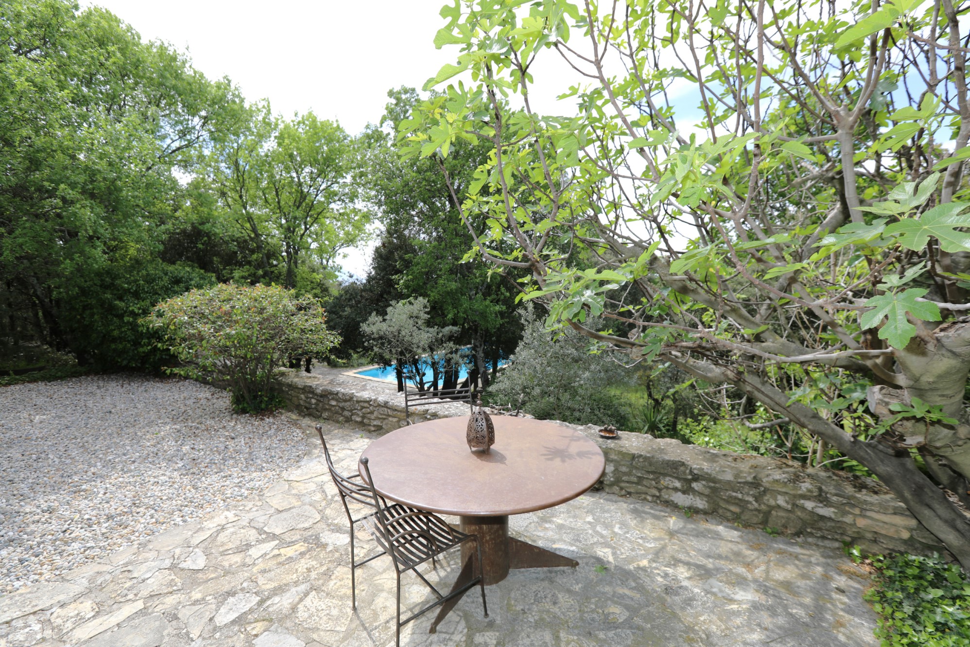 Proche de Gordes, charmante maison avec vues   