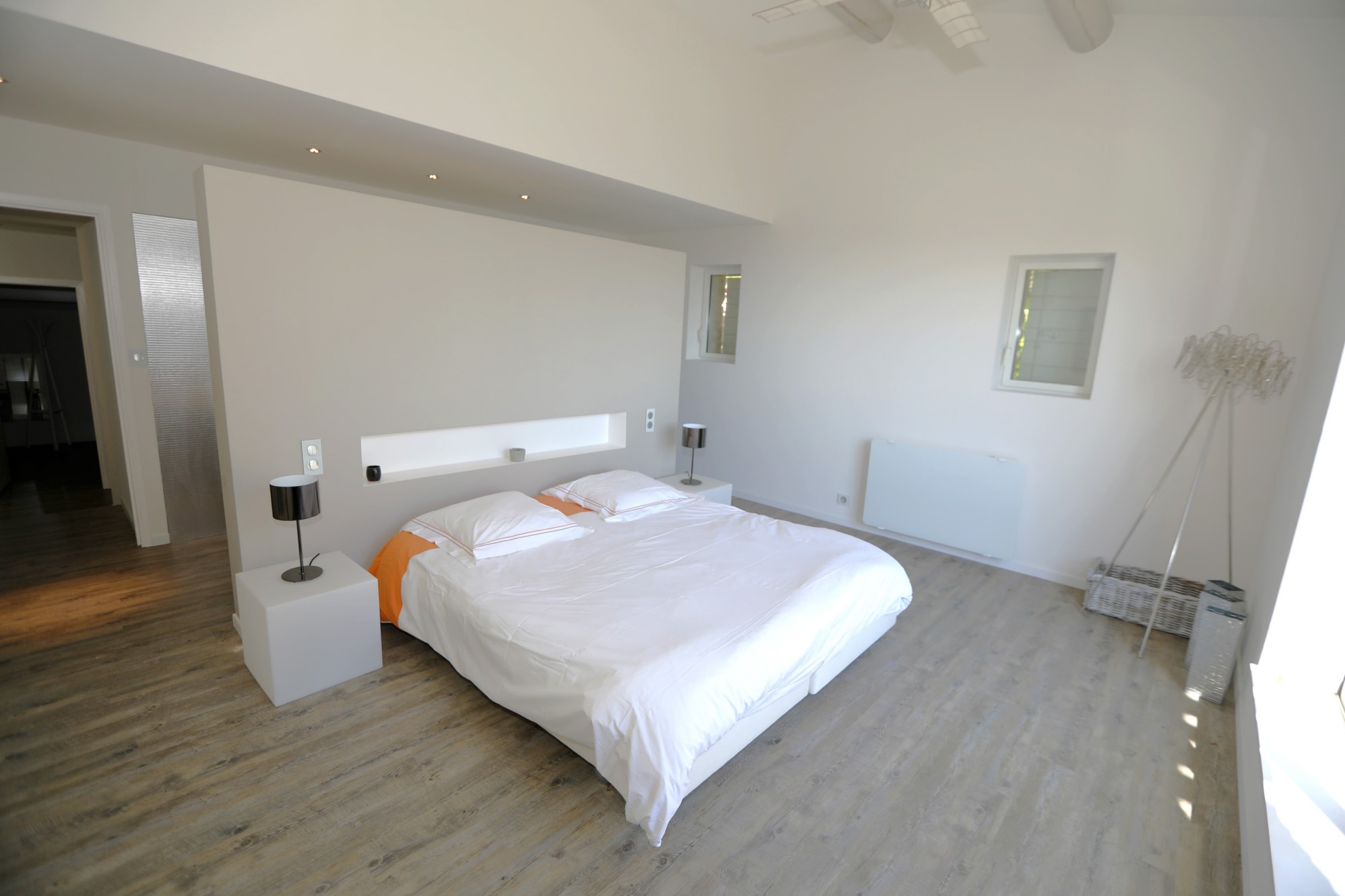 Superbe propriété de trois habitations, avec piscine, à vendre face au Luberon   