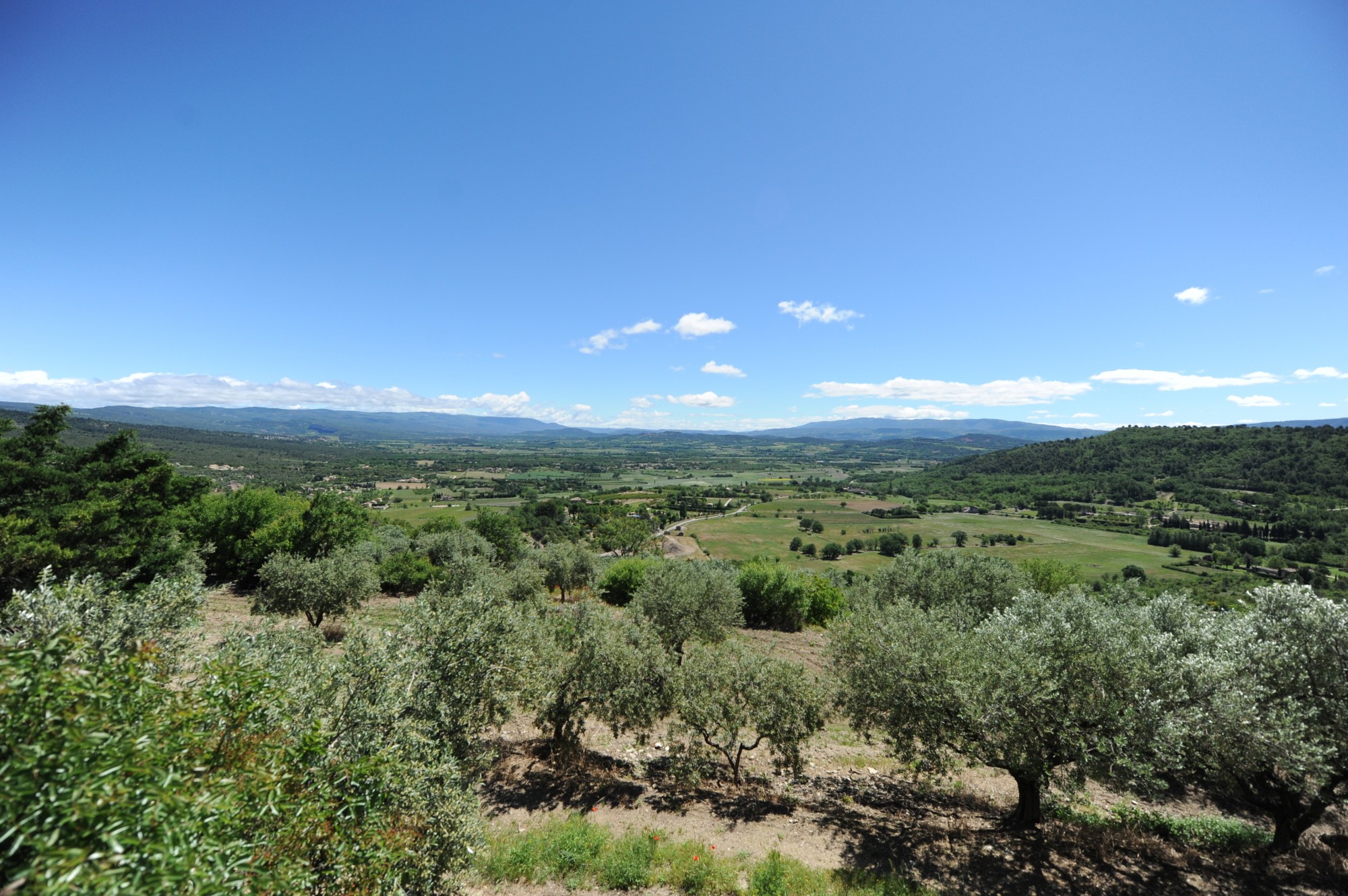 A Gordes, belle maison de village avec piscine et vue sublime   