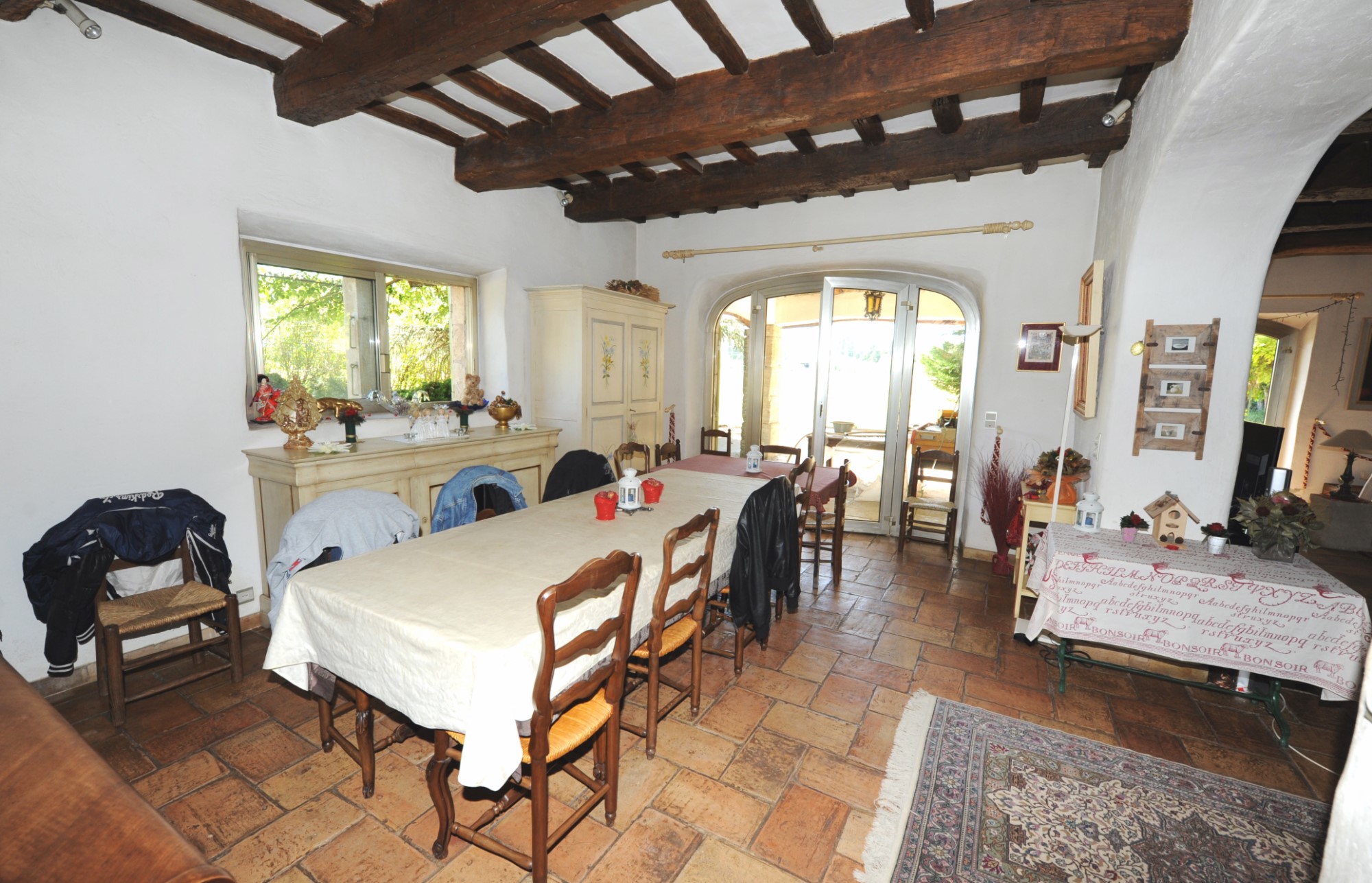 A vendre aux portes du Luberon, beau mas en pierres restauré et agrandi   