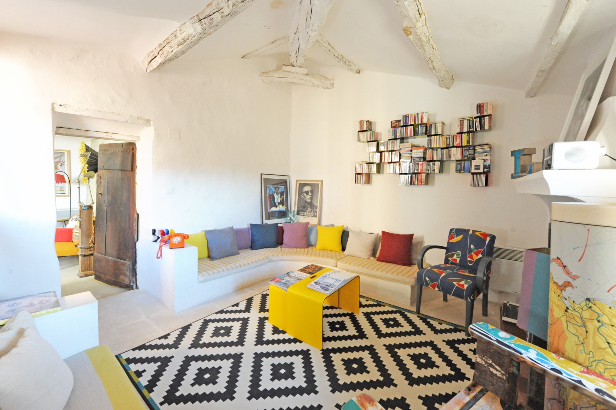 A vendre en Luberon, propriété de village avec vue et piscine    