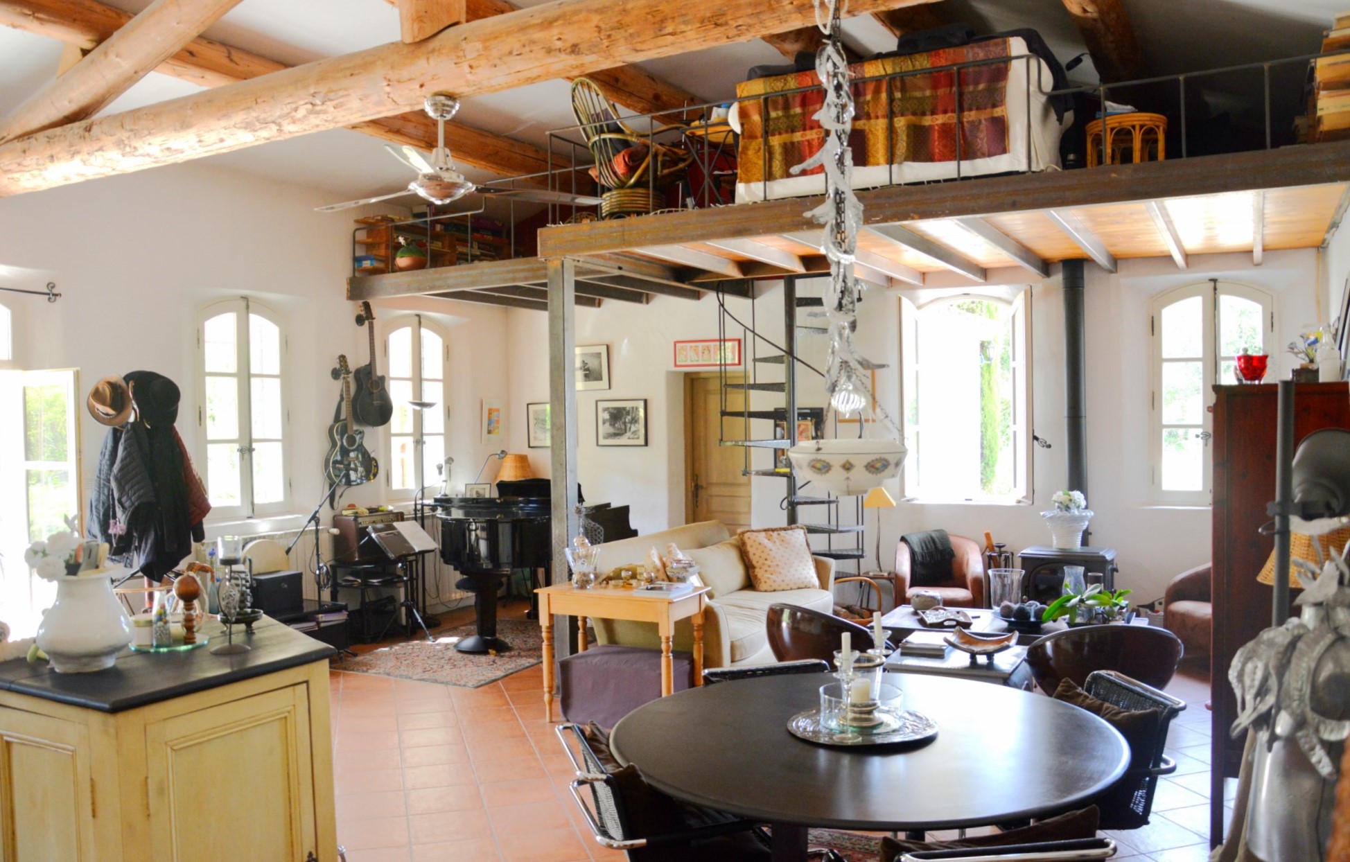 Villa moderne avec piscine à vendre dans le Parc du Luberon   
