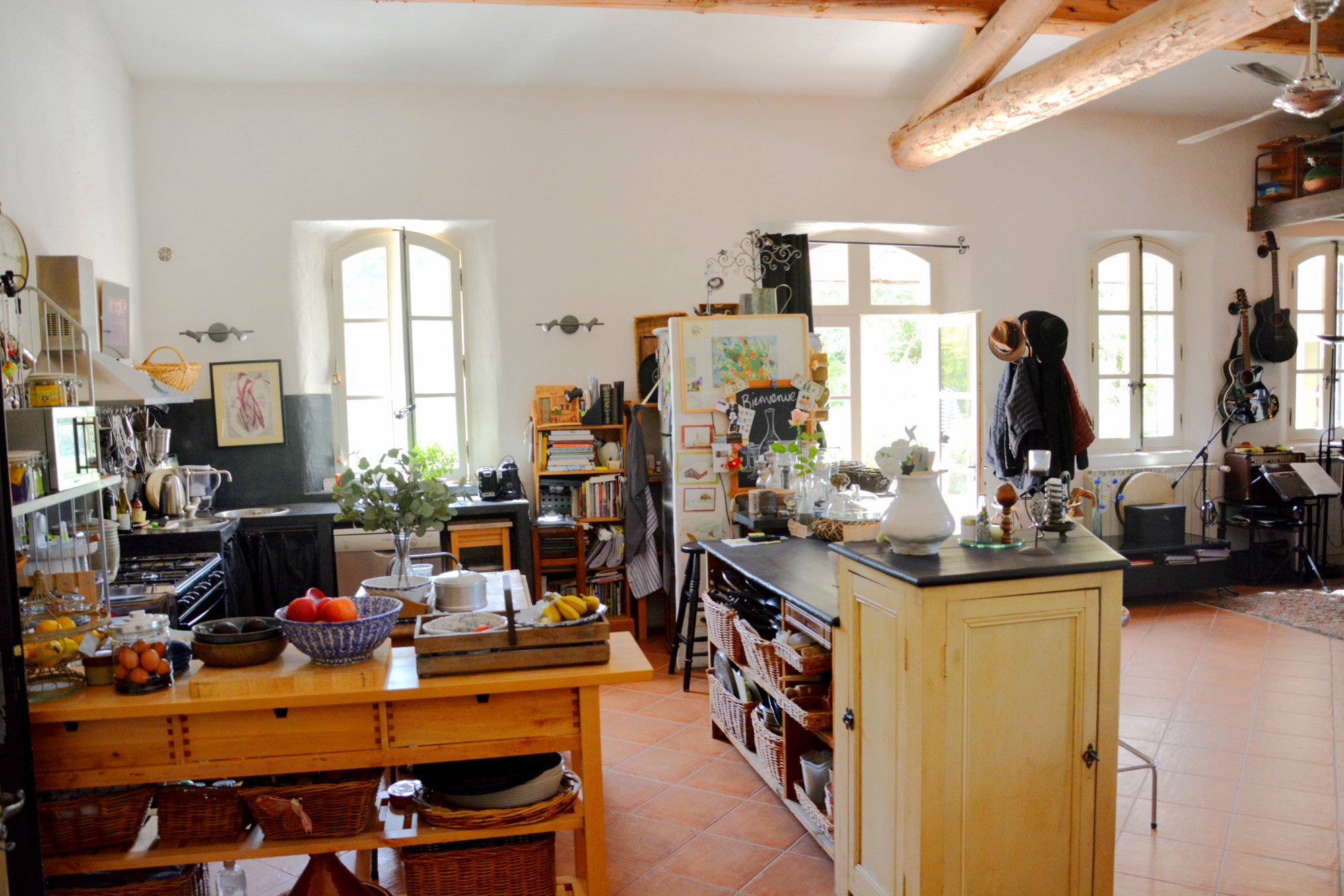 Villa moderne avec piscine à vendre dans le Parc du Luberon   