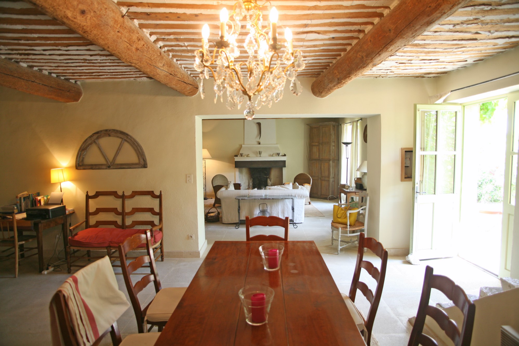 Maison de hameau avec jardin et piscine, à vendre à Gordes   