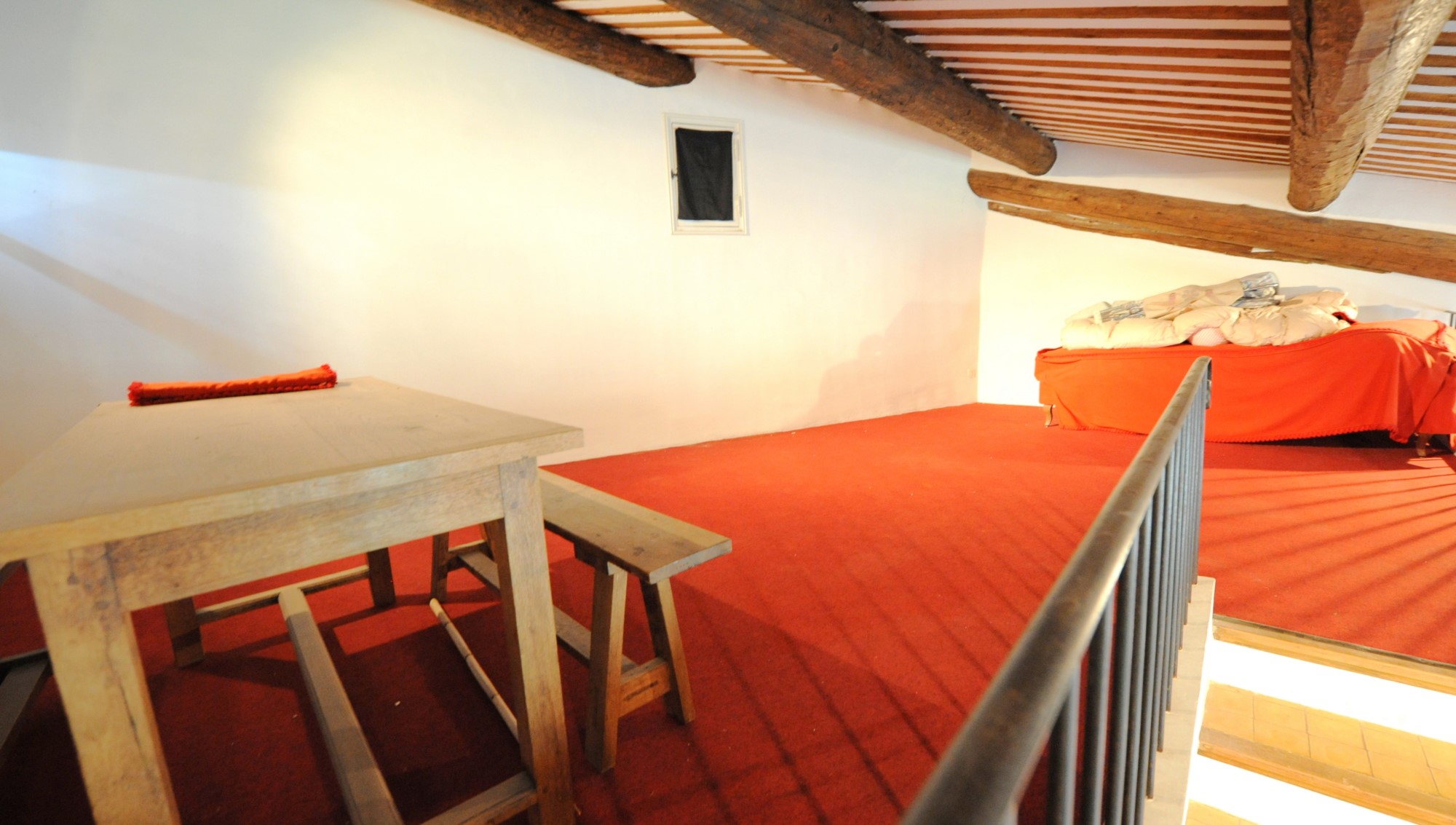 Maison de village plein sud face au Luberon, à vendre à Roussillon   