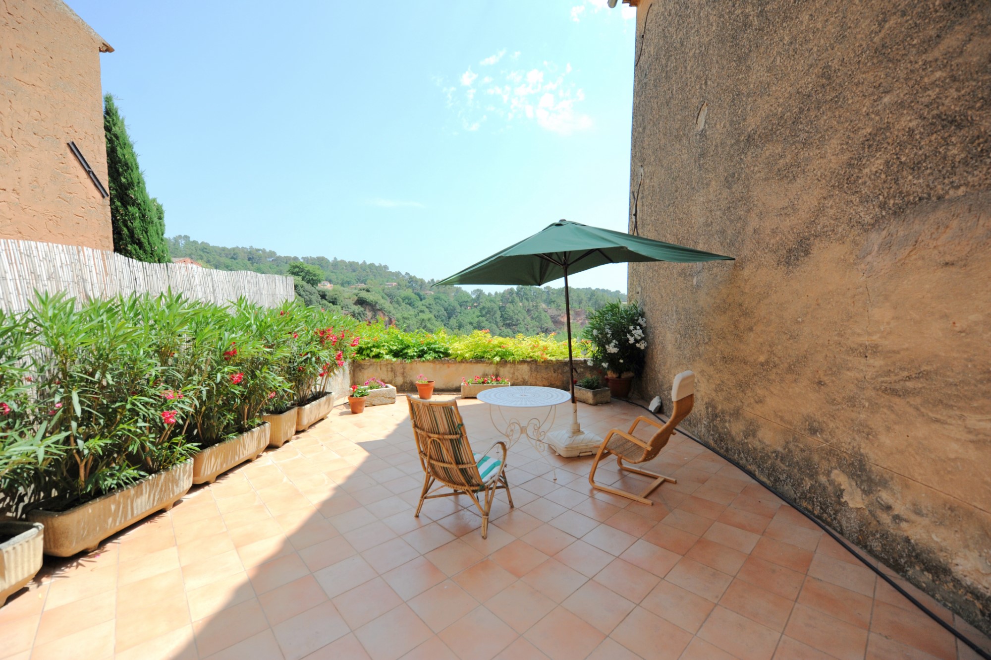 Maison de village avec terrasse