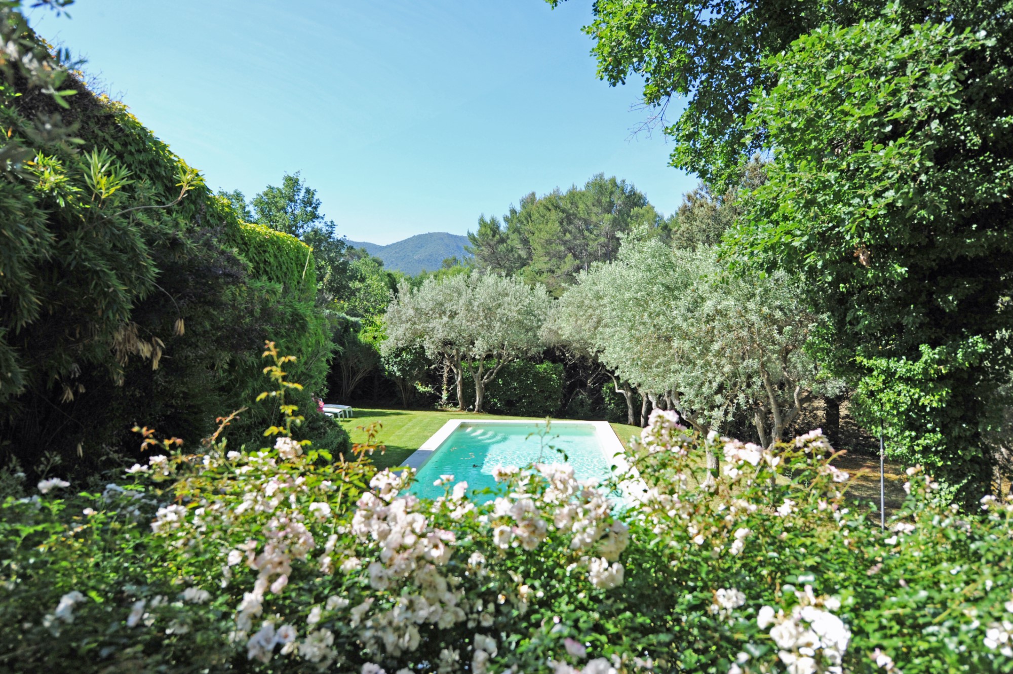Propriété avec piscine et vue en Luberon
