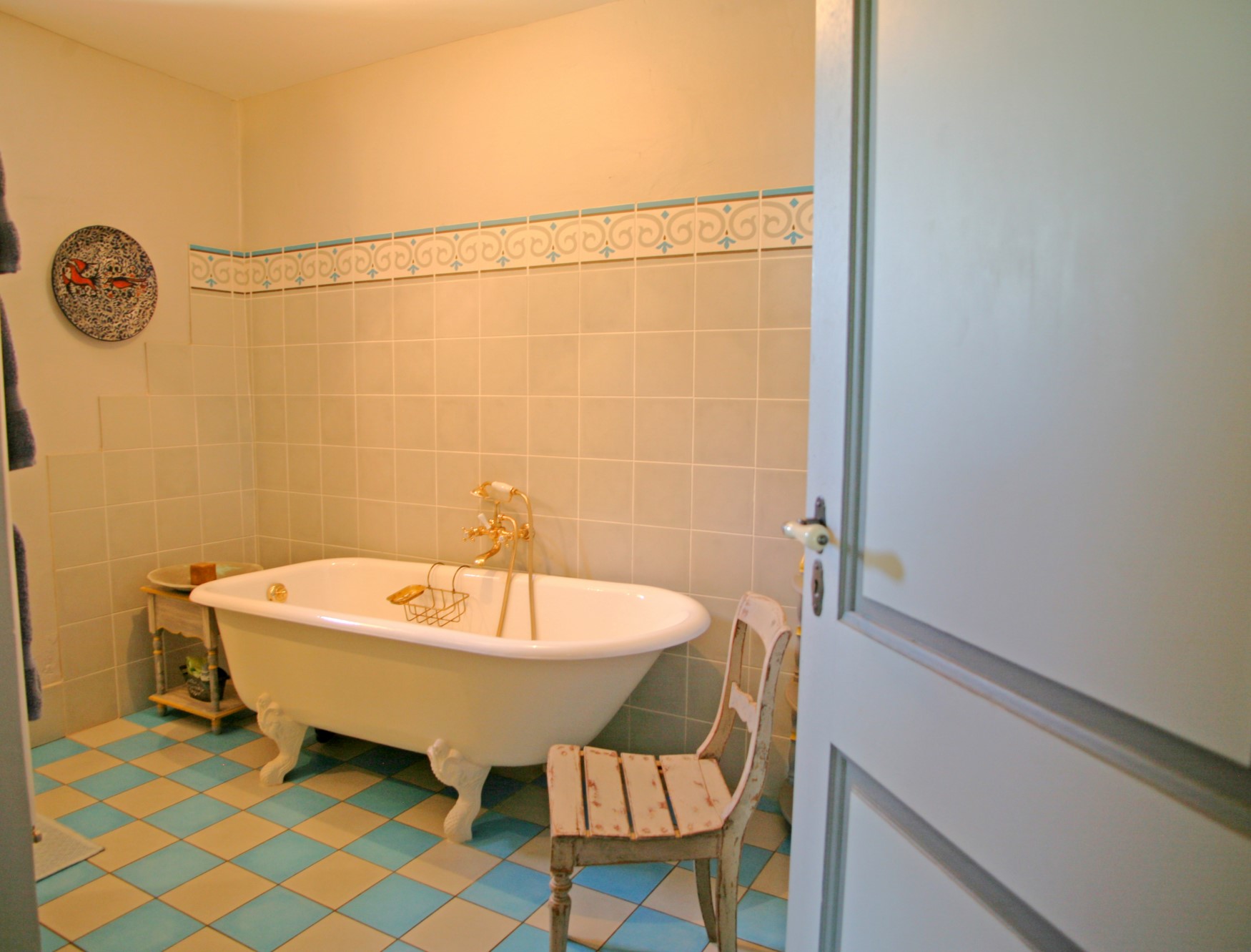 A vendre, Luberon, superbe bastide avec piscine sur presque 7 hectares de terrain   