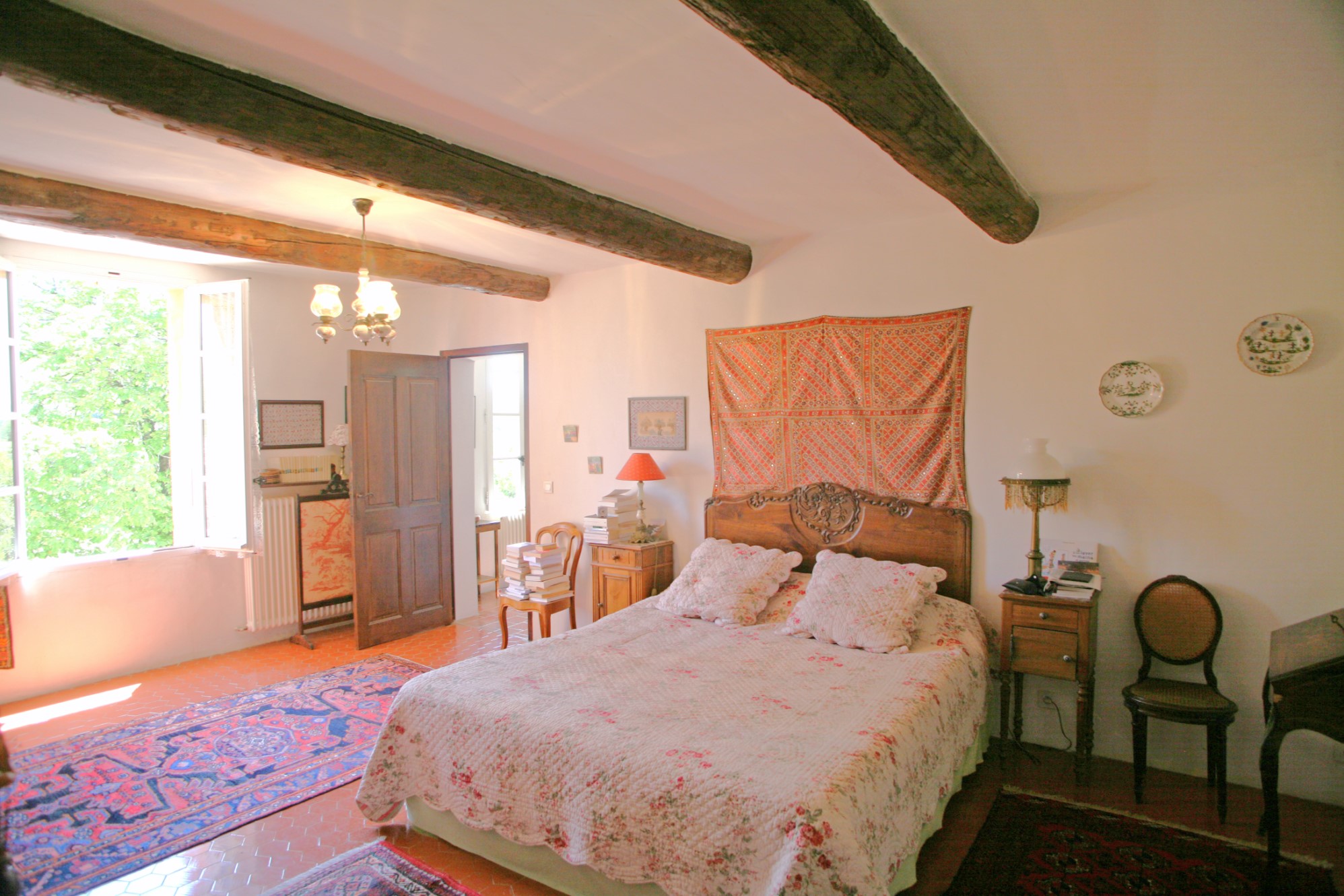 A vendre, Luberon, superbe bastide avec piscine sur presque 7 hectares de terrain   